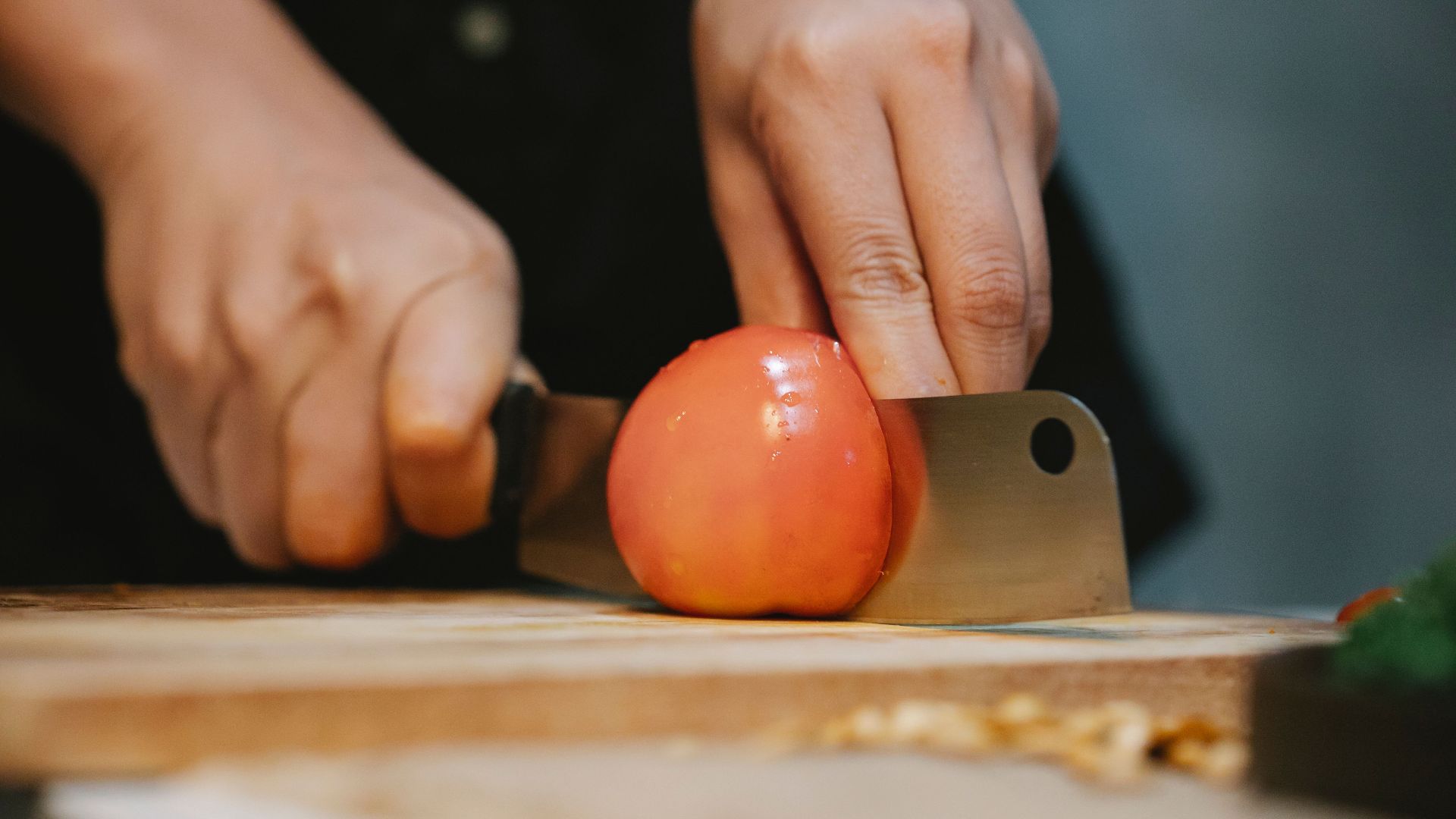 7. Cuisiner avec un couteau émoussé
