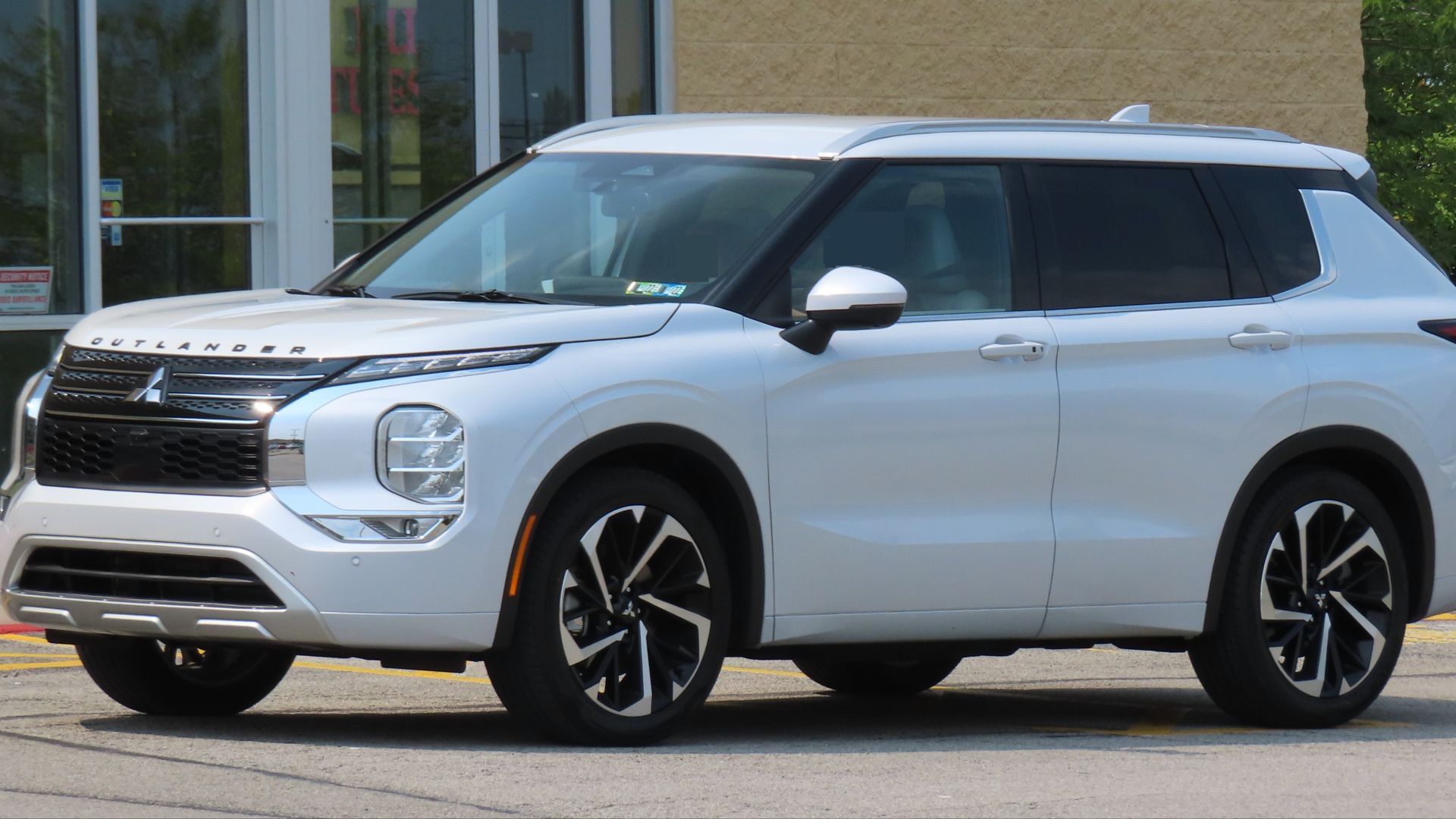 8. Mitsubishi Outlander
