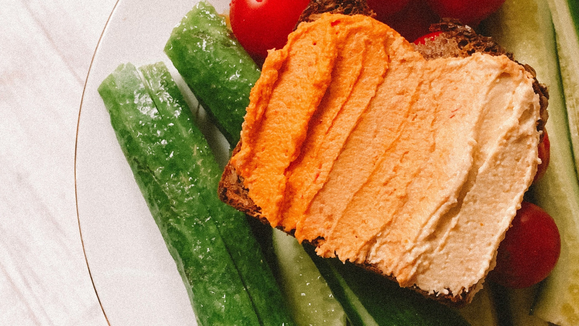 8. Concombre et houmous