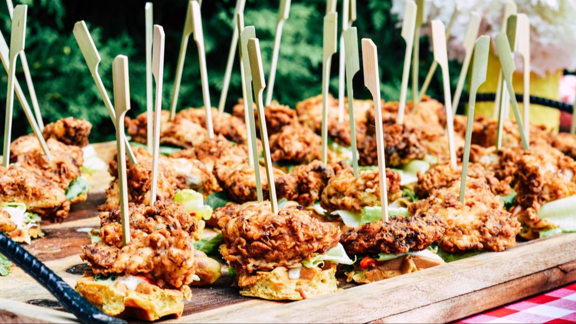 5. Bouchées de poulet et gaufres