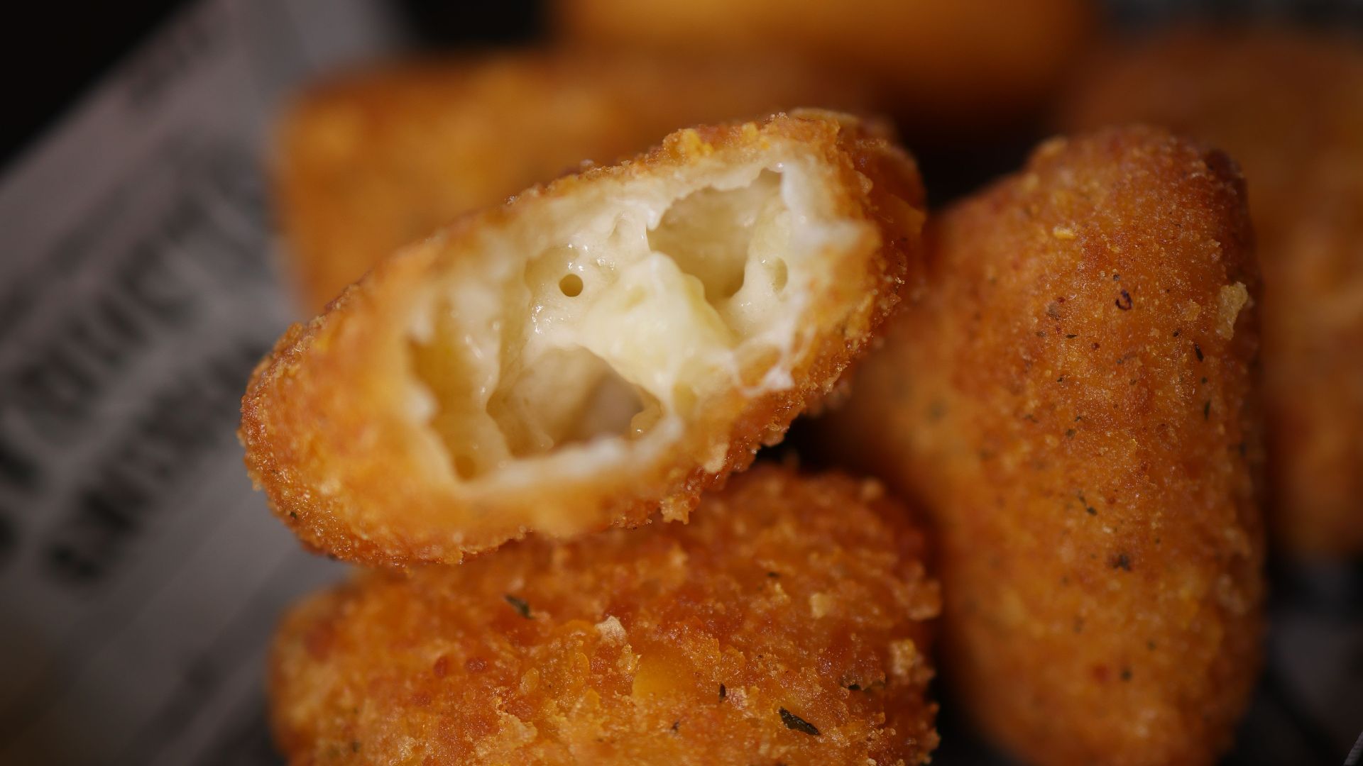 8. Bouchées de macaroni au fromage frites