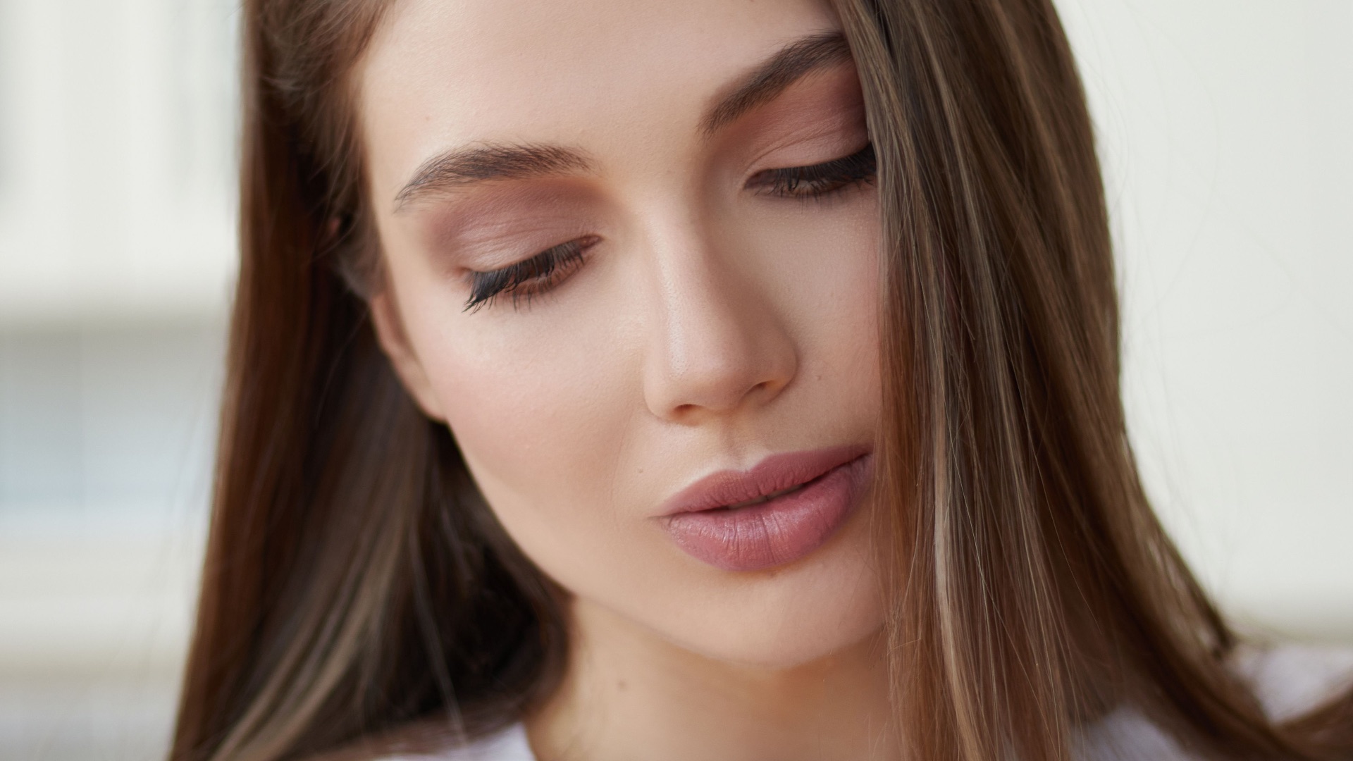 3. Testez votre maquillage sous un éclairage naturel