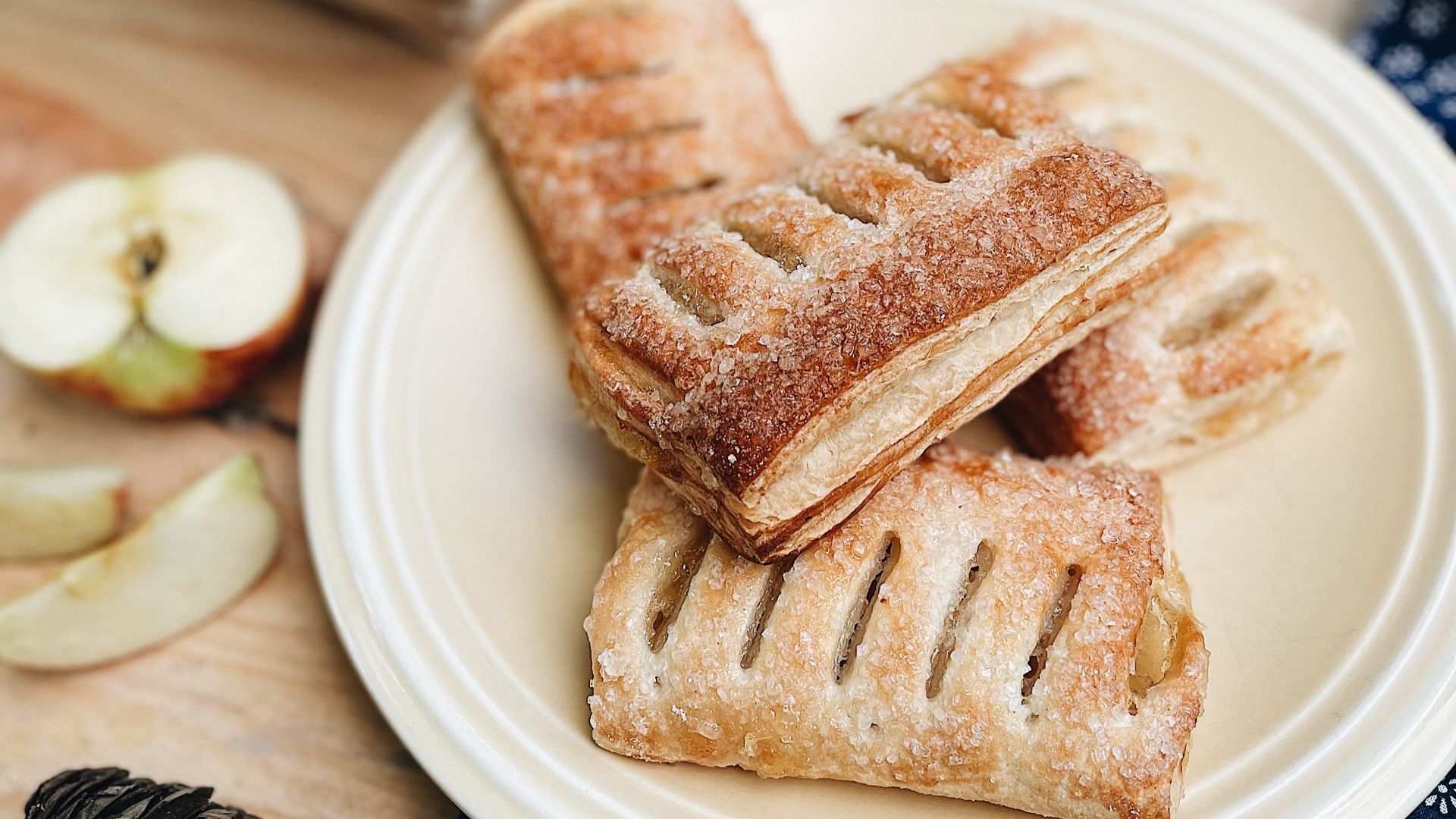 6. Chaussons aux pommes