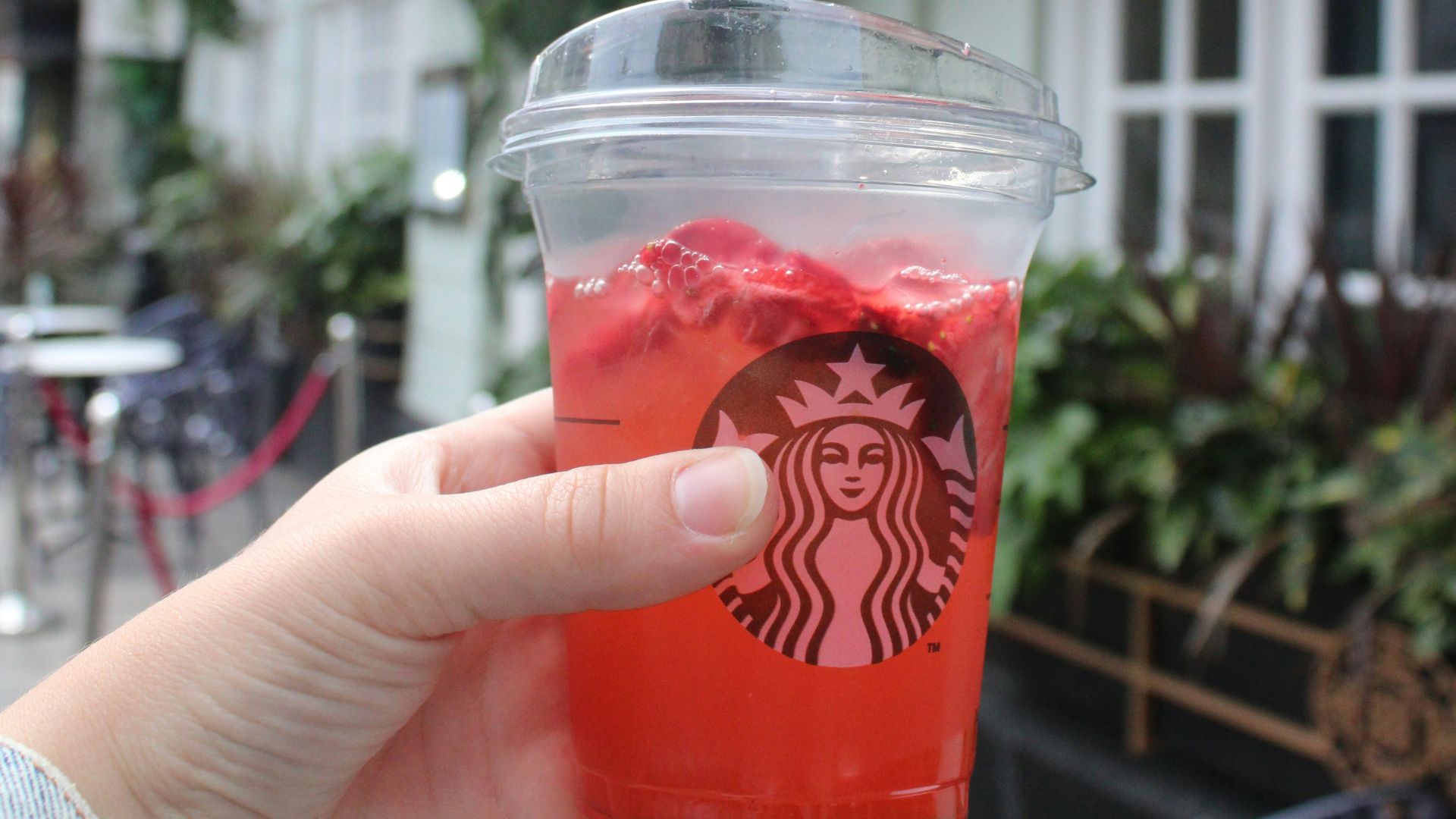 5. Frappuccino au gâteau à l'entonnoir à la fraise
