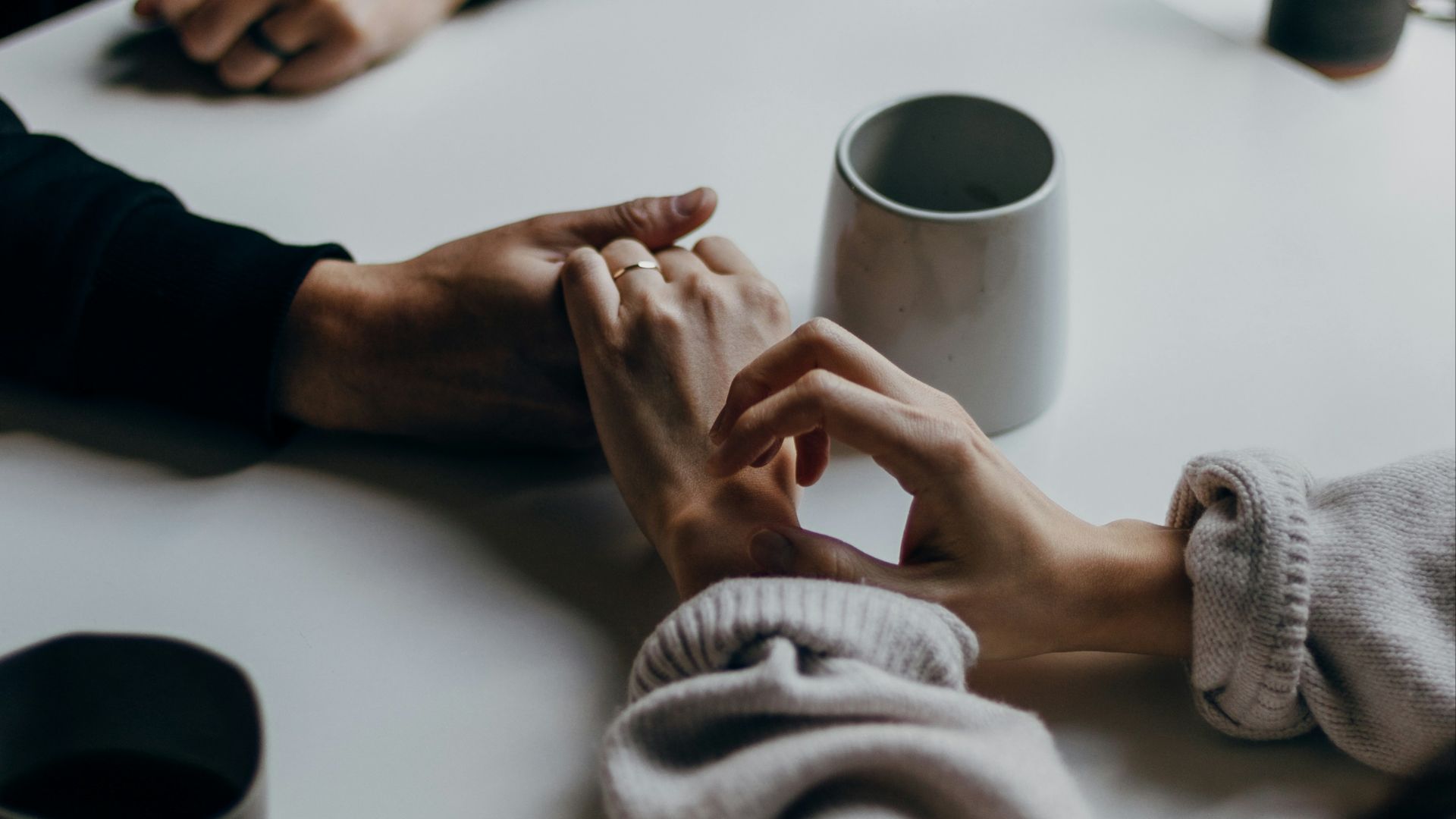 13. Il vous inclut dans ses projets