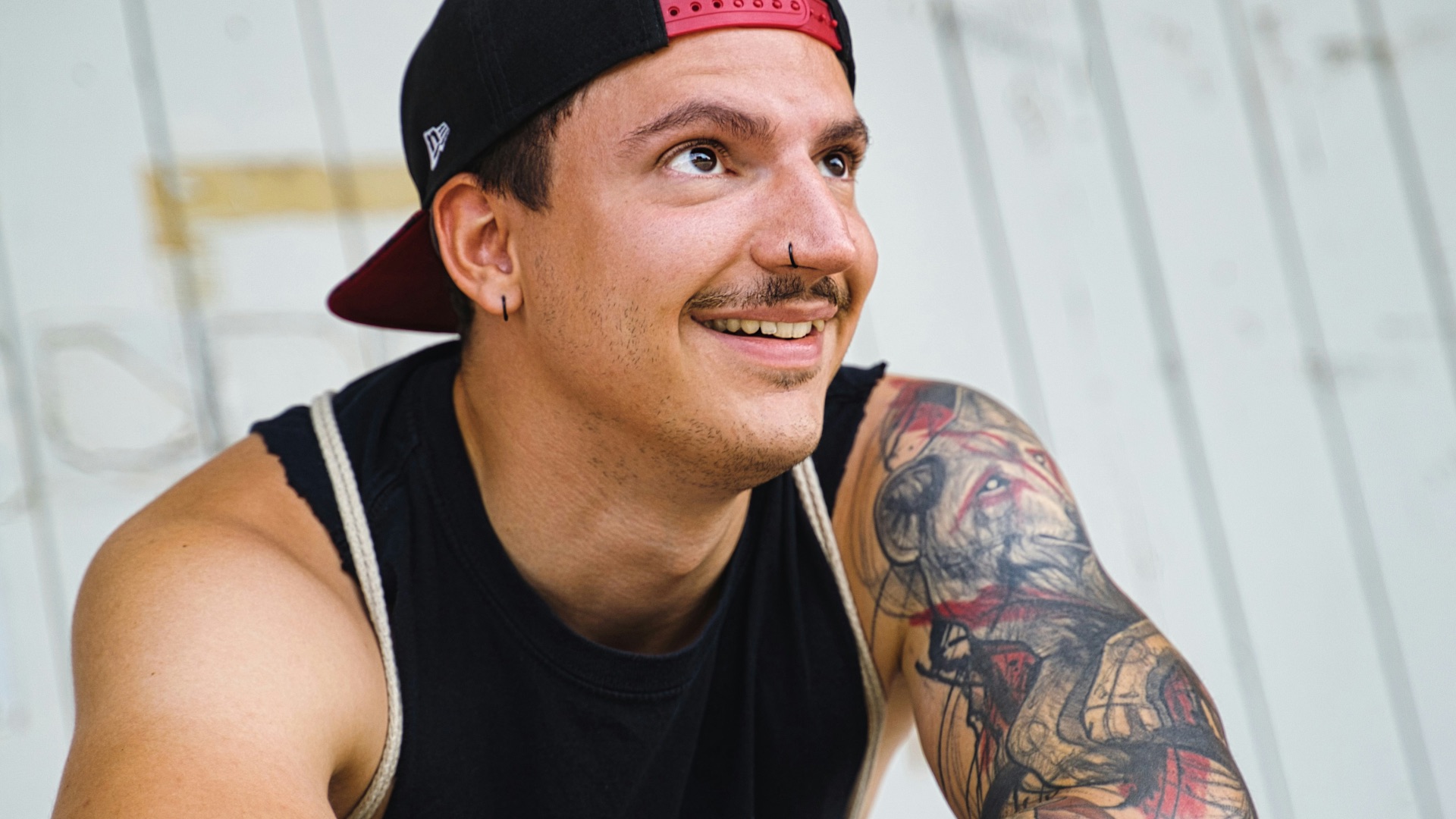 16. Un seul piercing