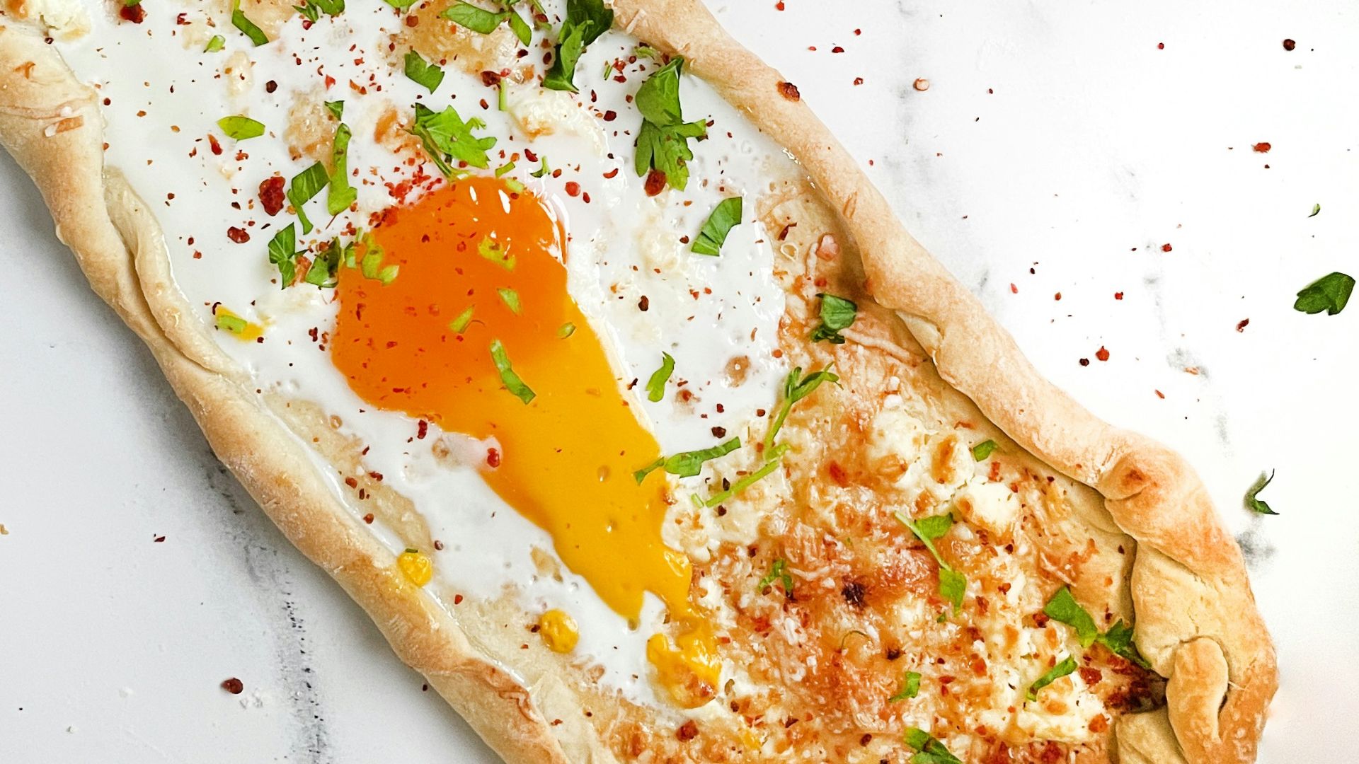 9. Pizzas au naan pour le petit-déjeuner