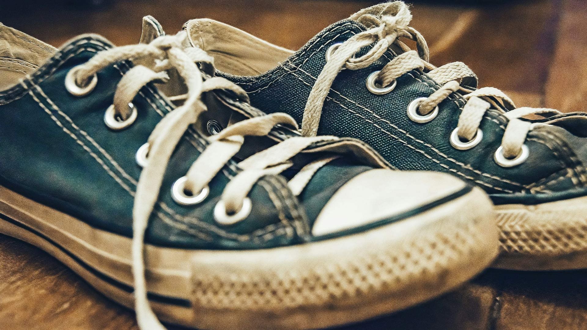 6. Vous portez des vêtements qui ont besoin d'être remplacés