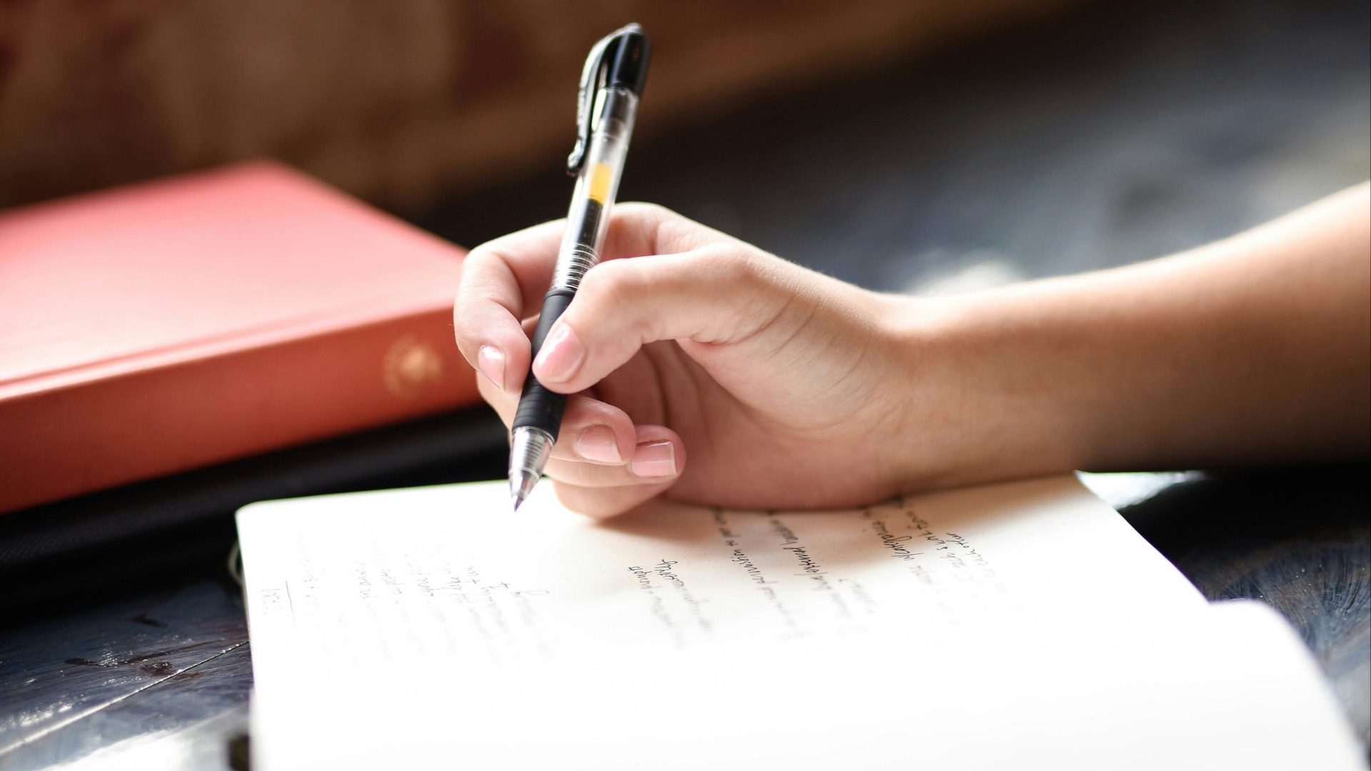 1. Commencez par noter vos apports alimentaires réels