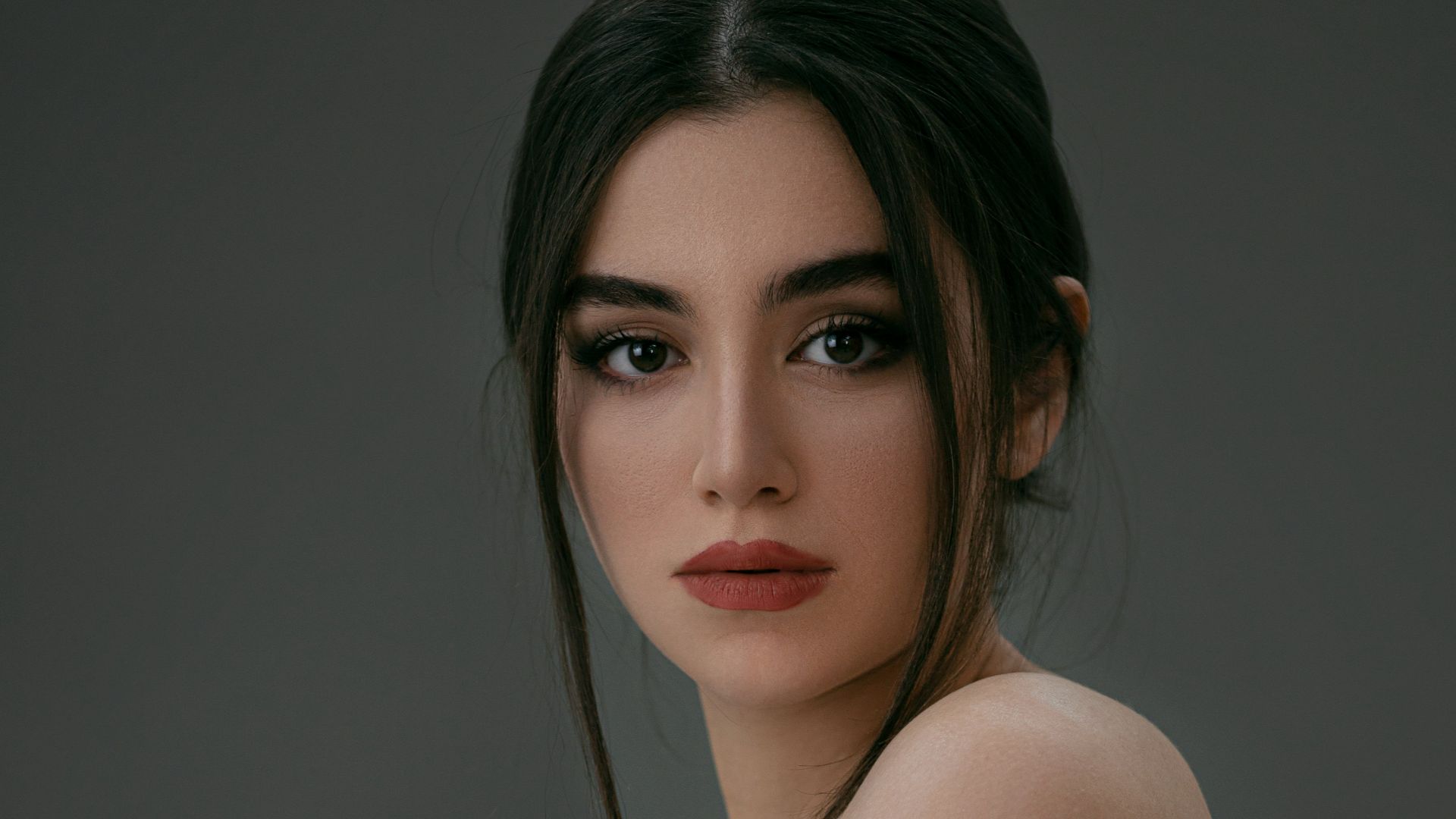 16. Mireya