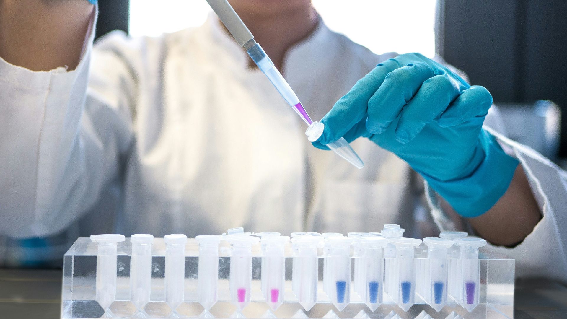 2. C'est un colorant alimentaire synthétique
