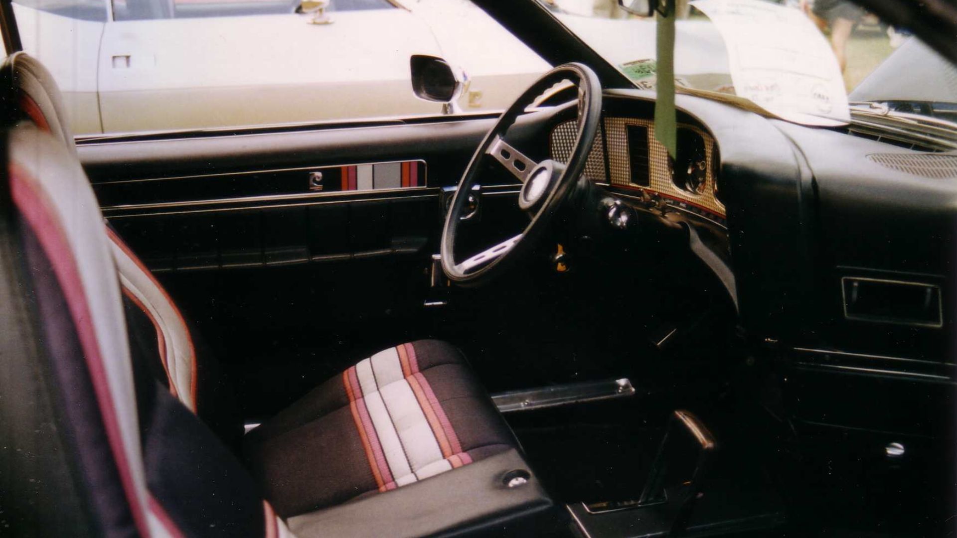 10. AMC Javelin 1972-1973, intérieur Pierre Cardin