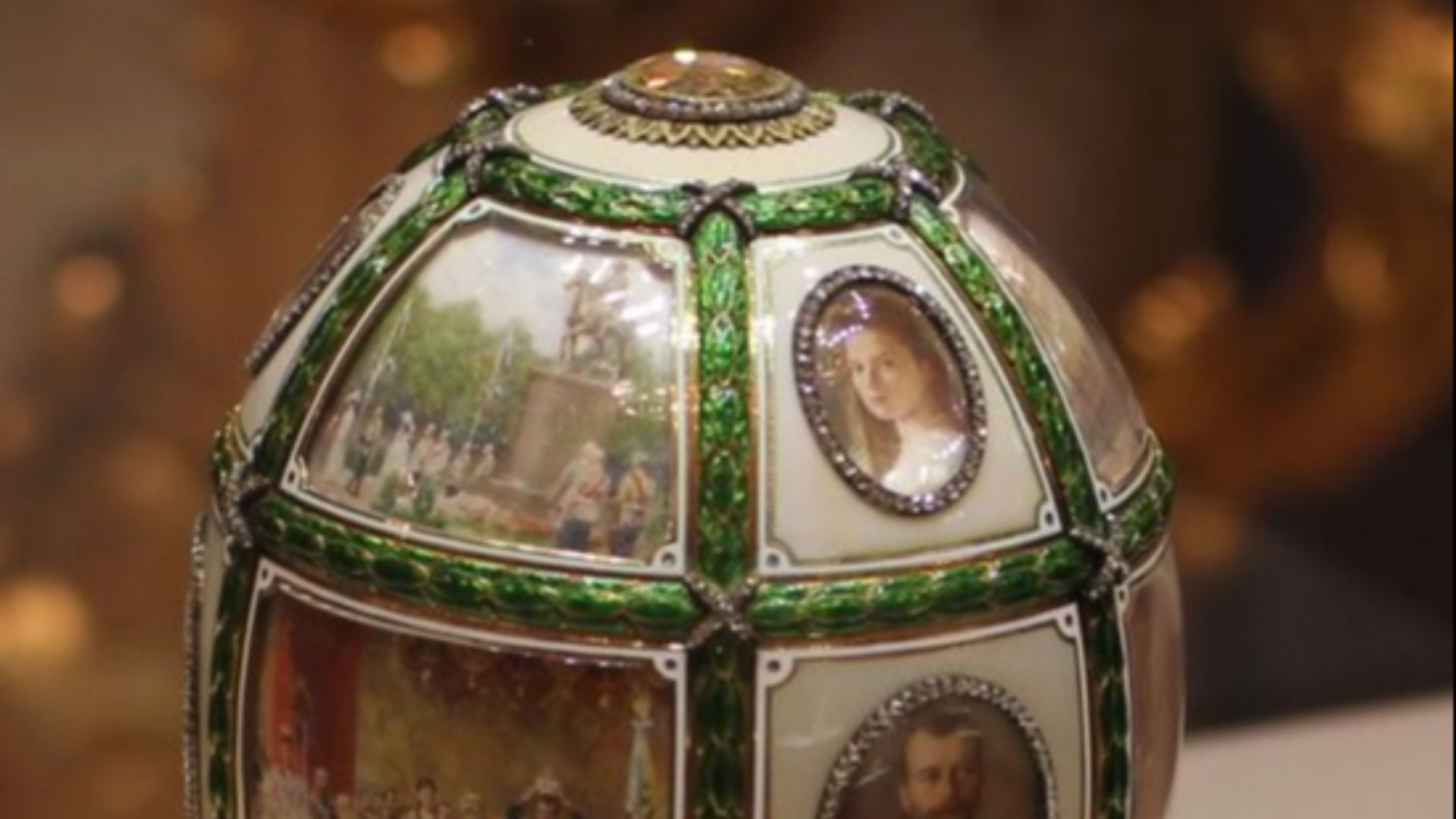 4. Un œuf Fabergé a failli être fondu pour être transformé en ferraille