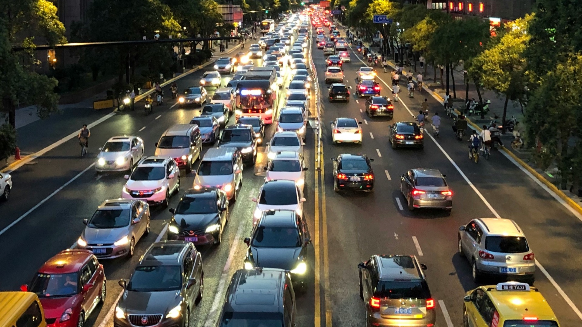 7. Vous pouvez avoir l'impression d'être moins visible aux yeux des autres conducteurs