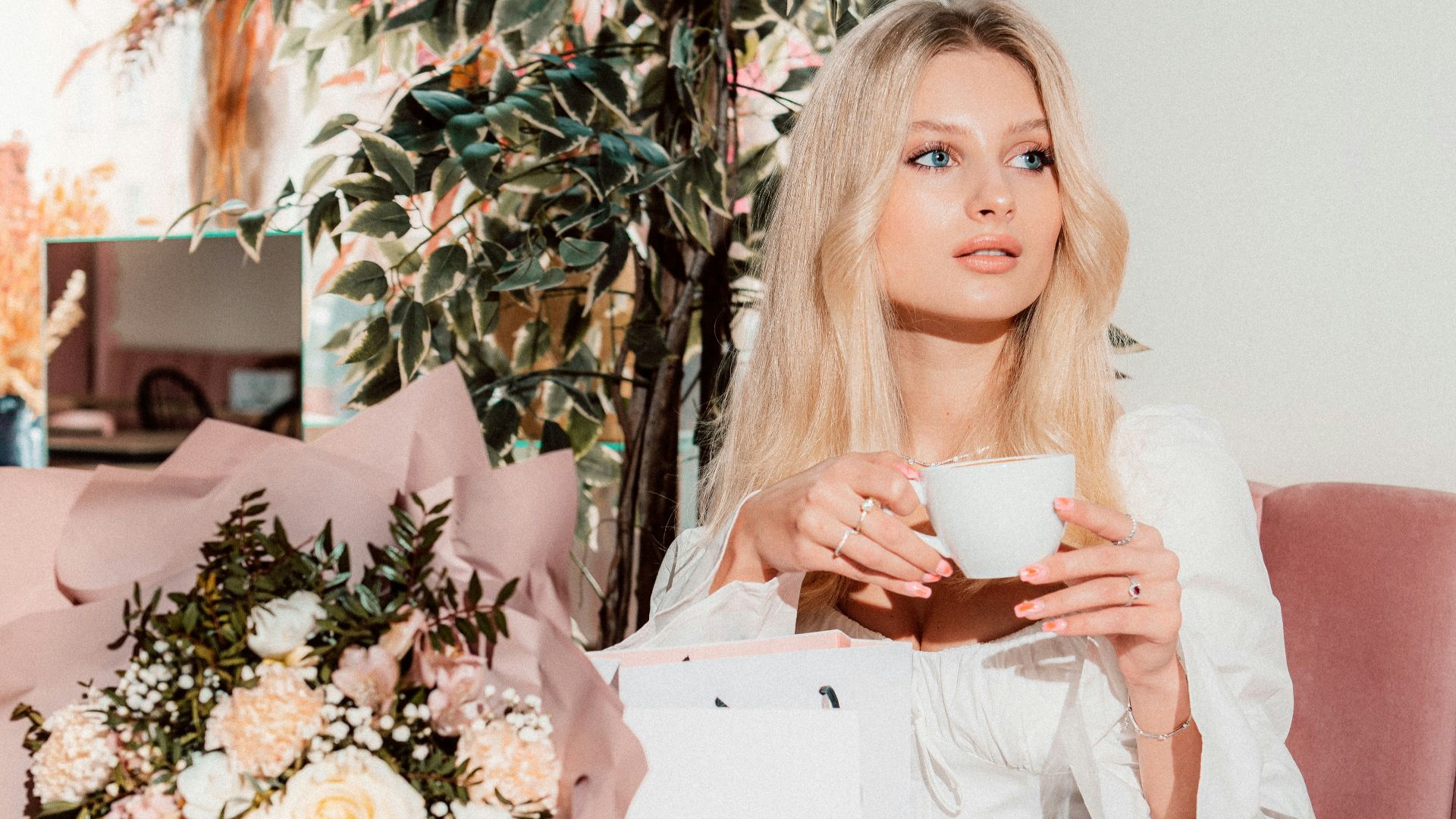 8. Elle est exigeante en matière de luxe