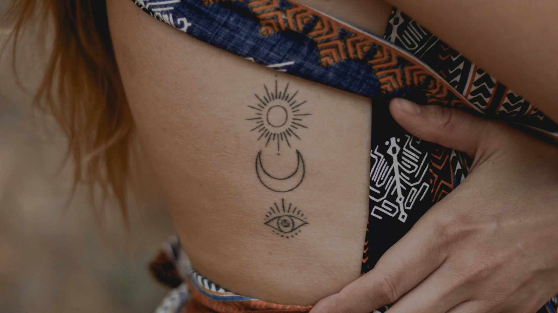 14. Tatouages sur la cage thoracique