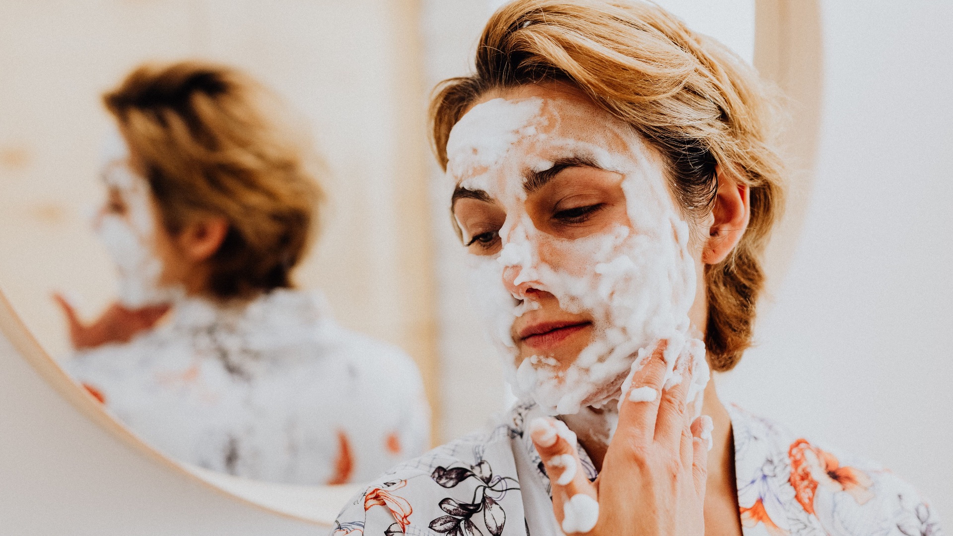 5. Compliquer à outrance votre routine de soins de la peau