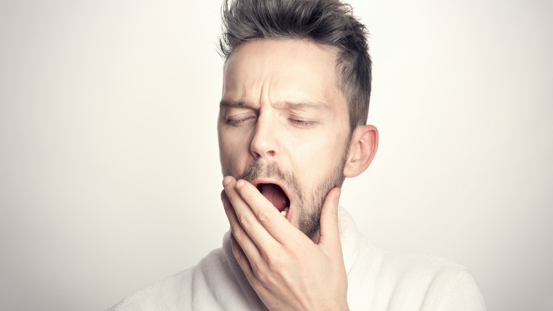 6. Bâiller après avoir vu quelqu'un d'autre bâiller