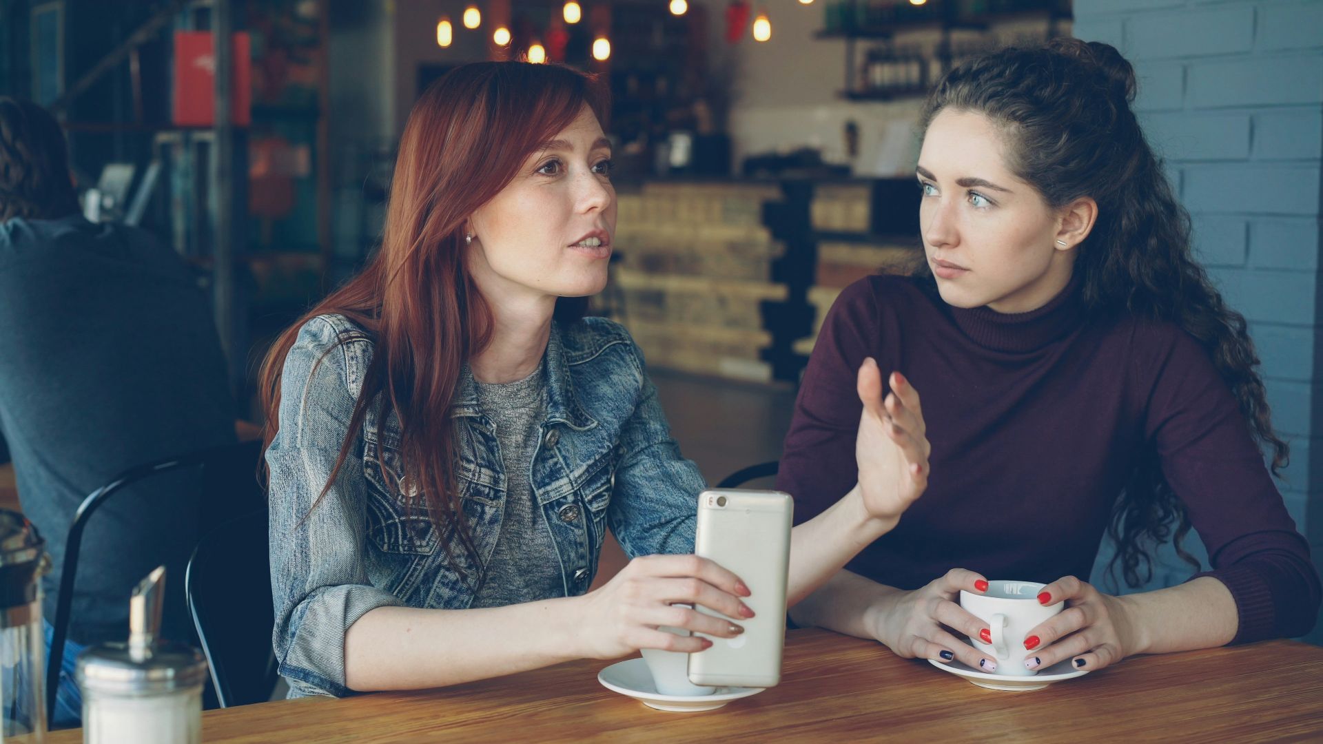 7. Ils posent des questions complémentaires