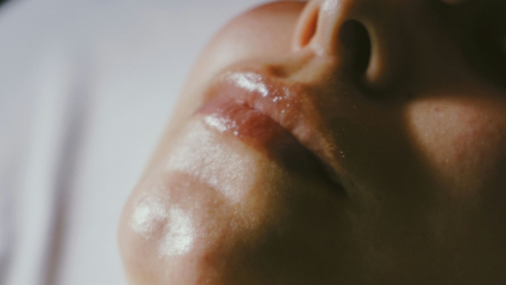 8. Il permet d'atténuer l'aspect des pores