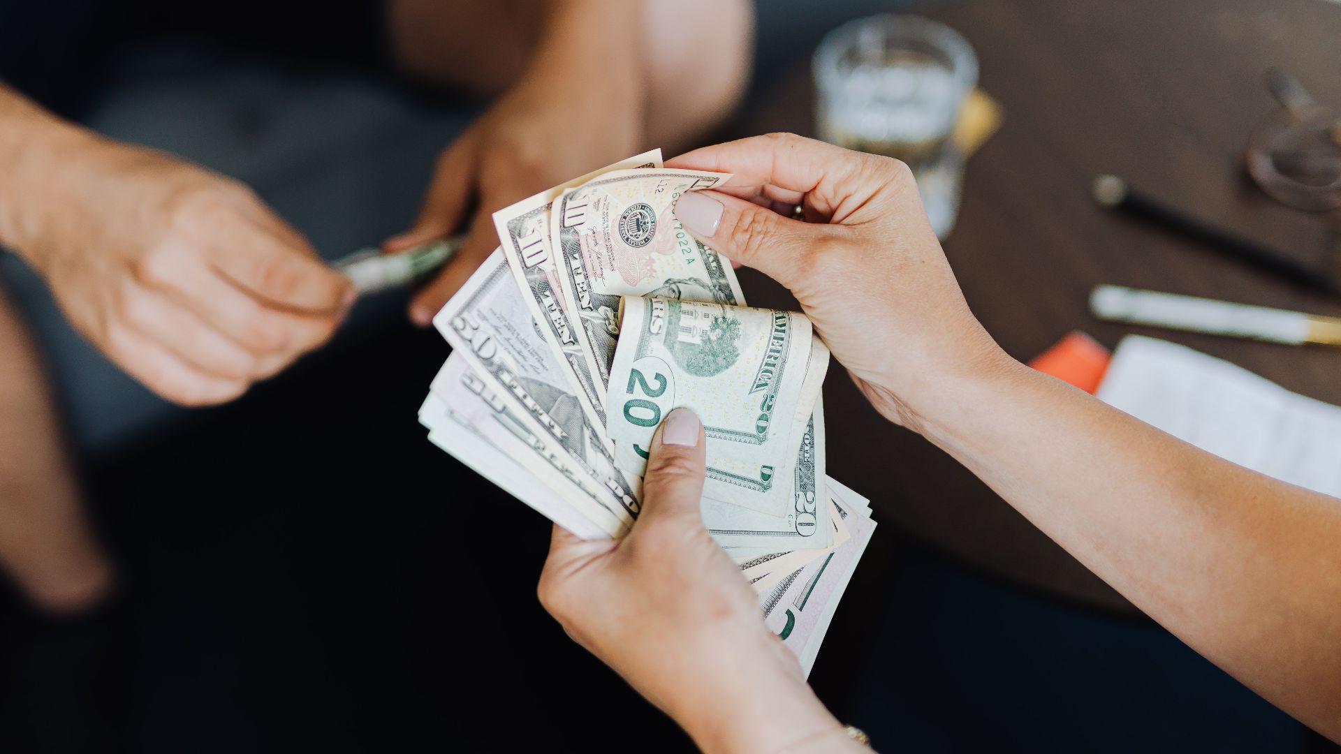 1. Votre salaire est déjà dépensé en quelques jours