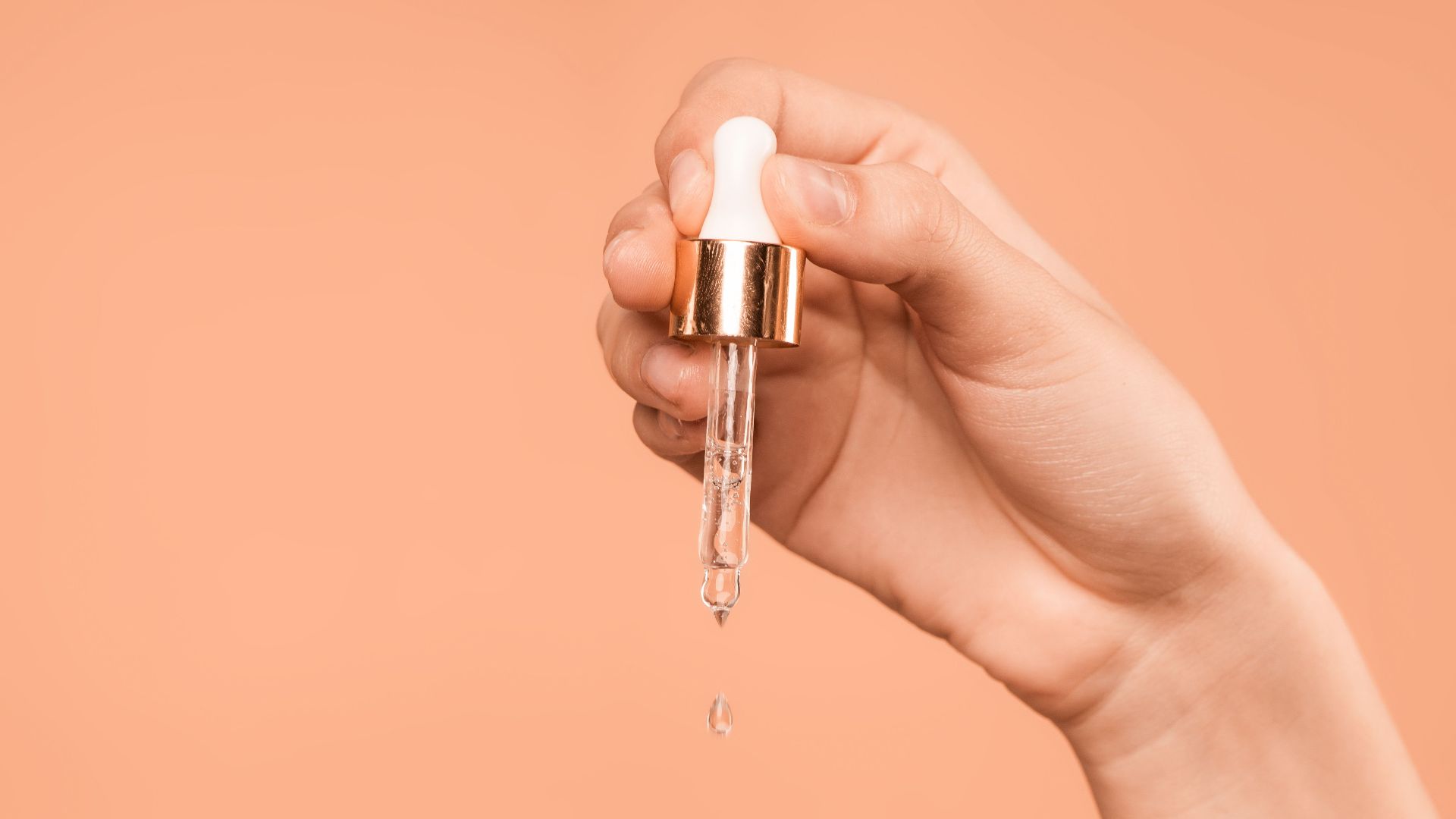 17. Des gouttes autobronzantes à mélanger à une crème hydratante