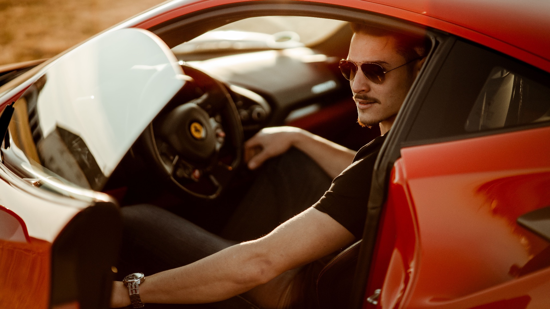 13. Une voiture de sport ou une « muscle car »
