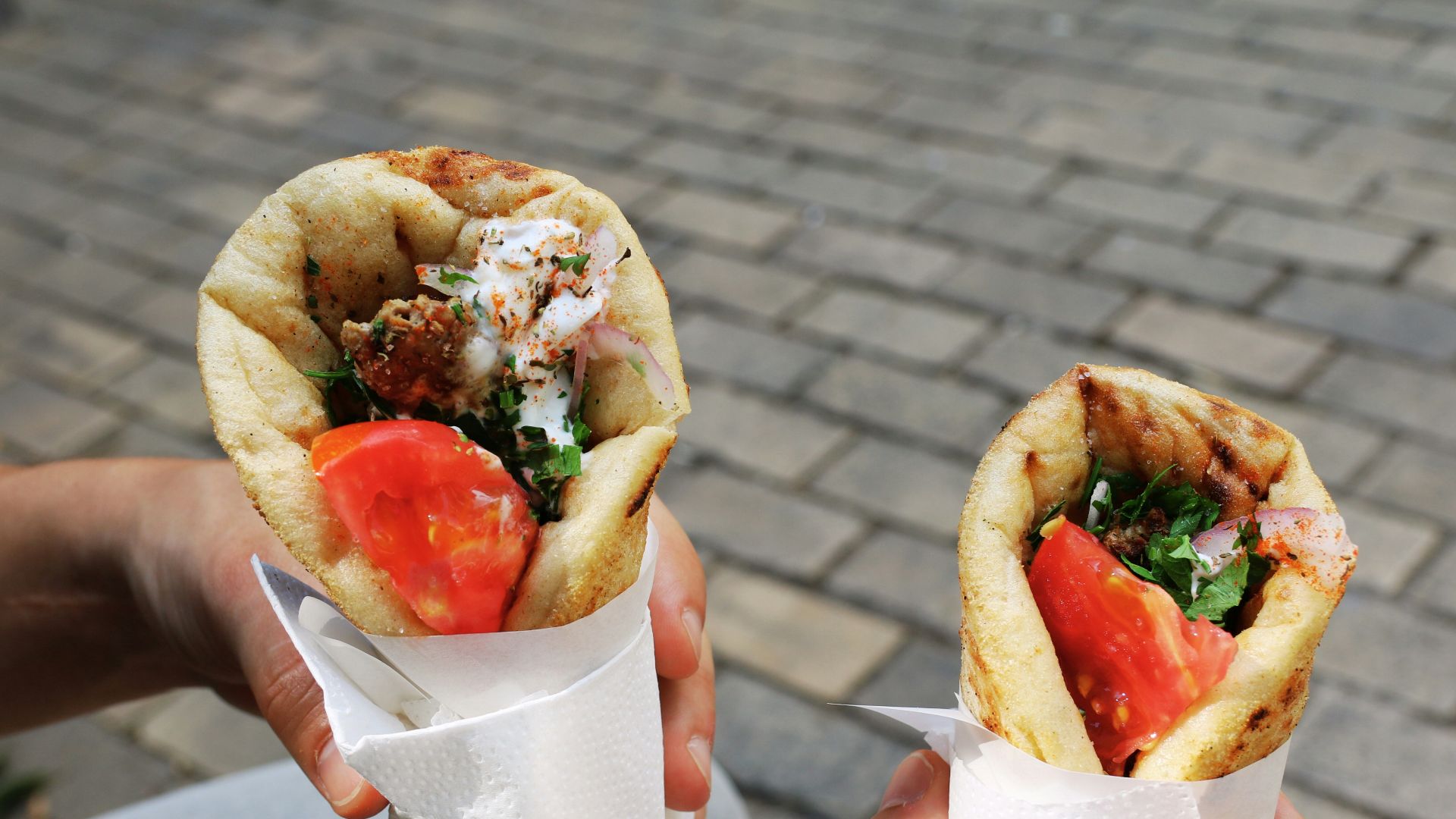 16. Gyros