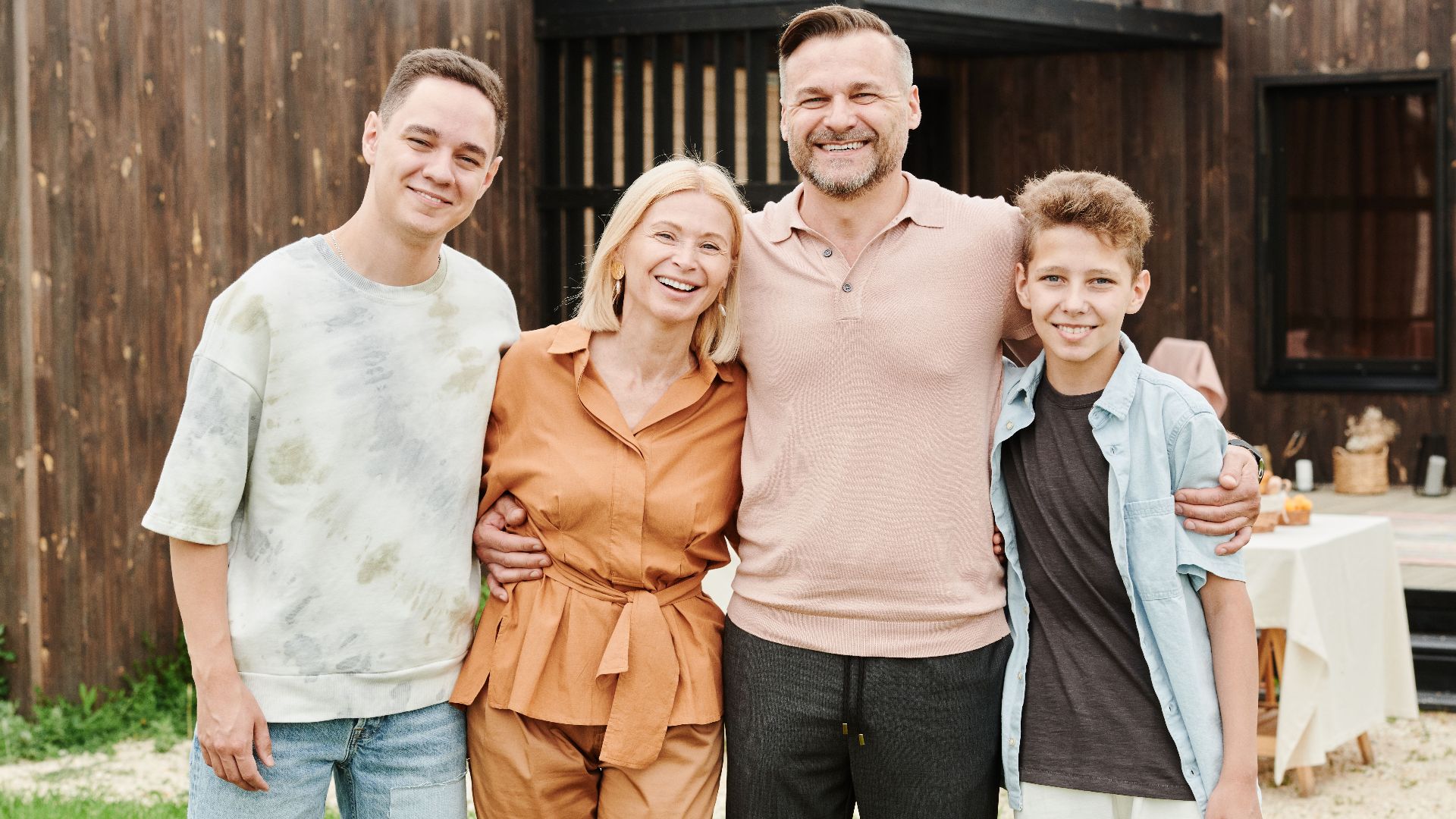 19. La façon dont il traite sa famille