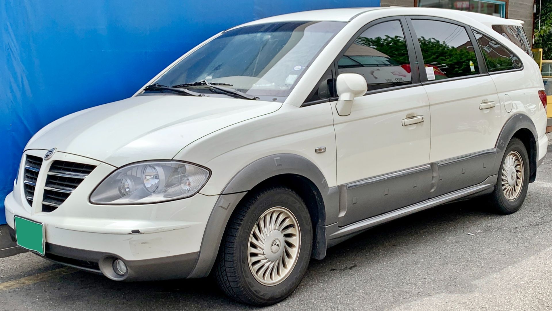 6. SsangYong Rodius