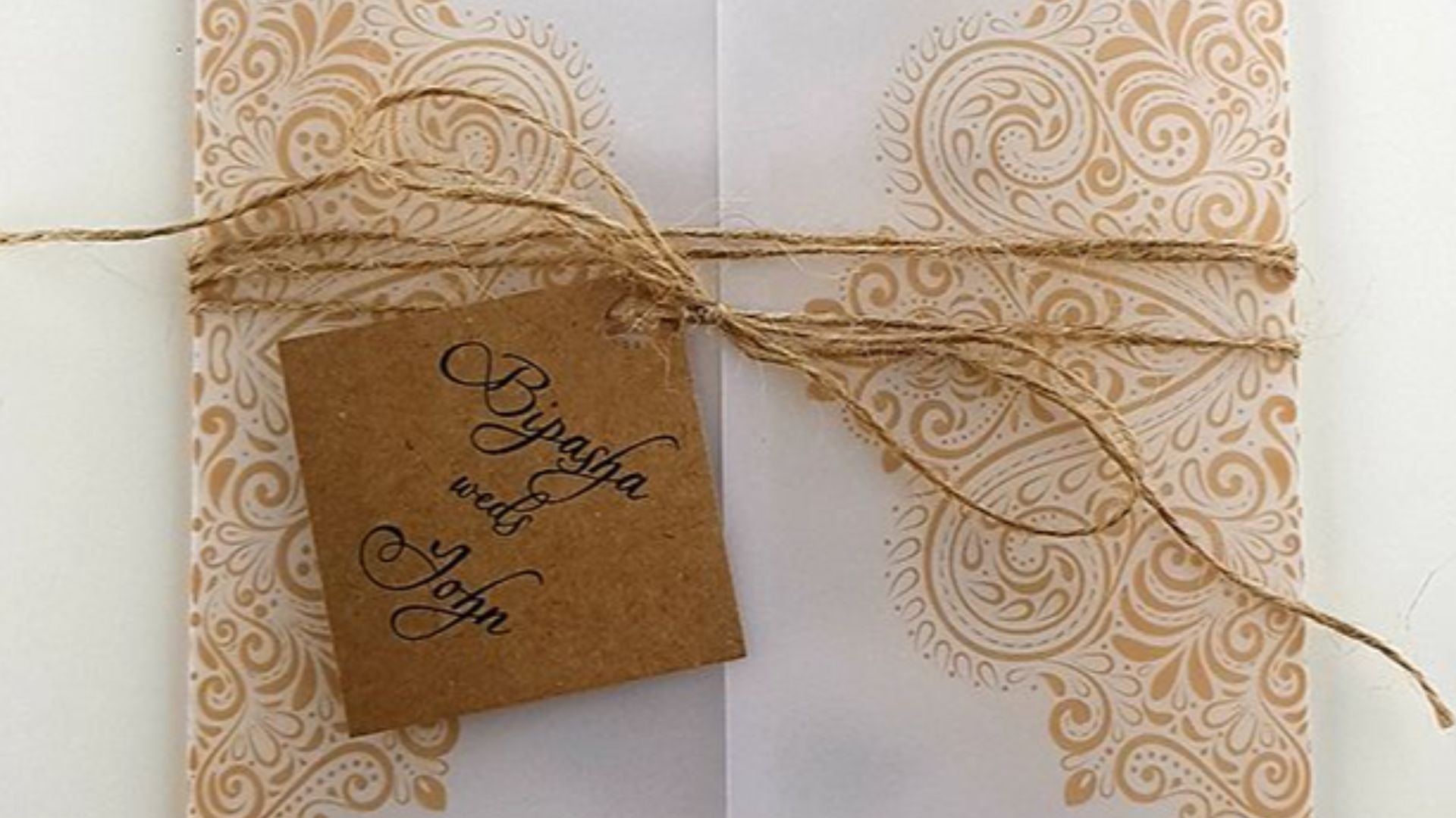 8. Deux enveloppes