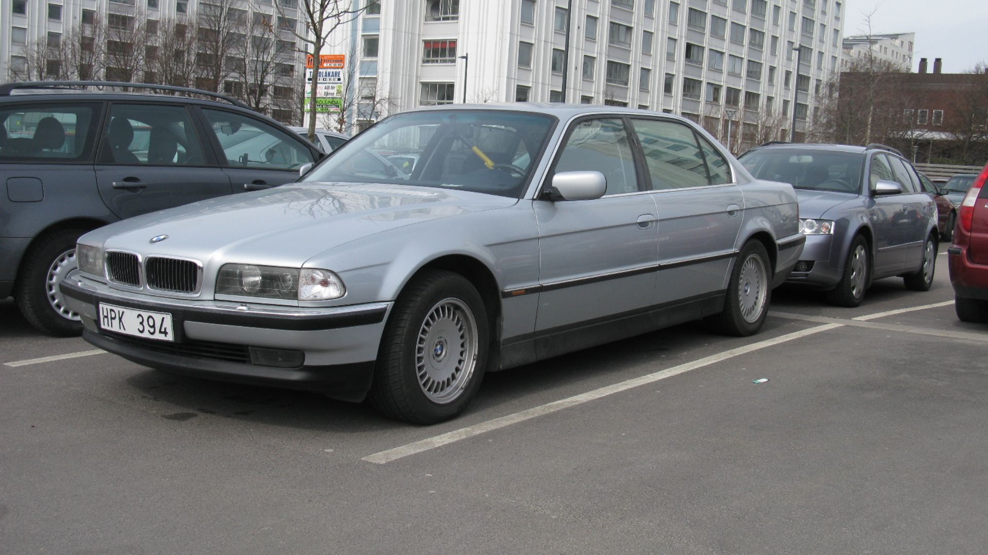 6. 750iL (E38)