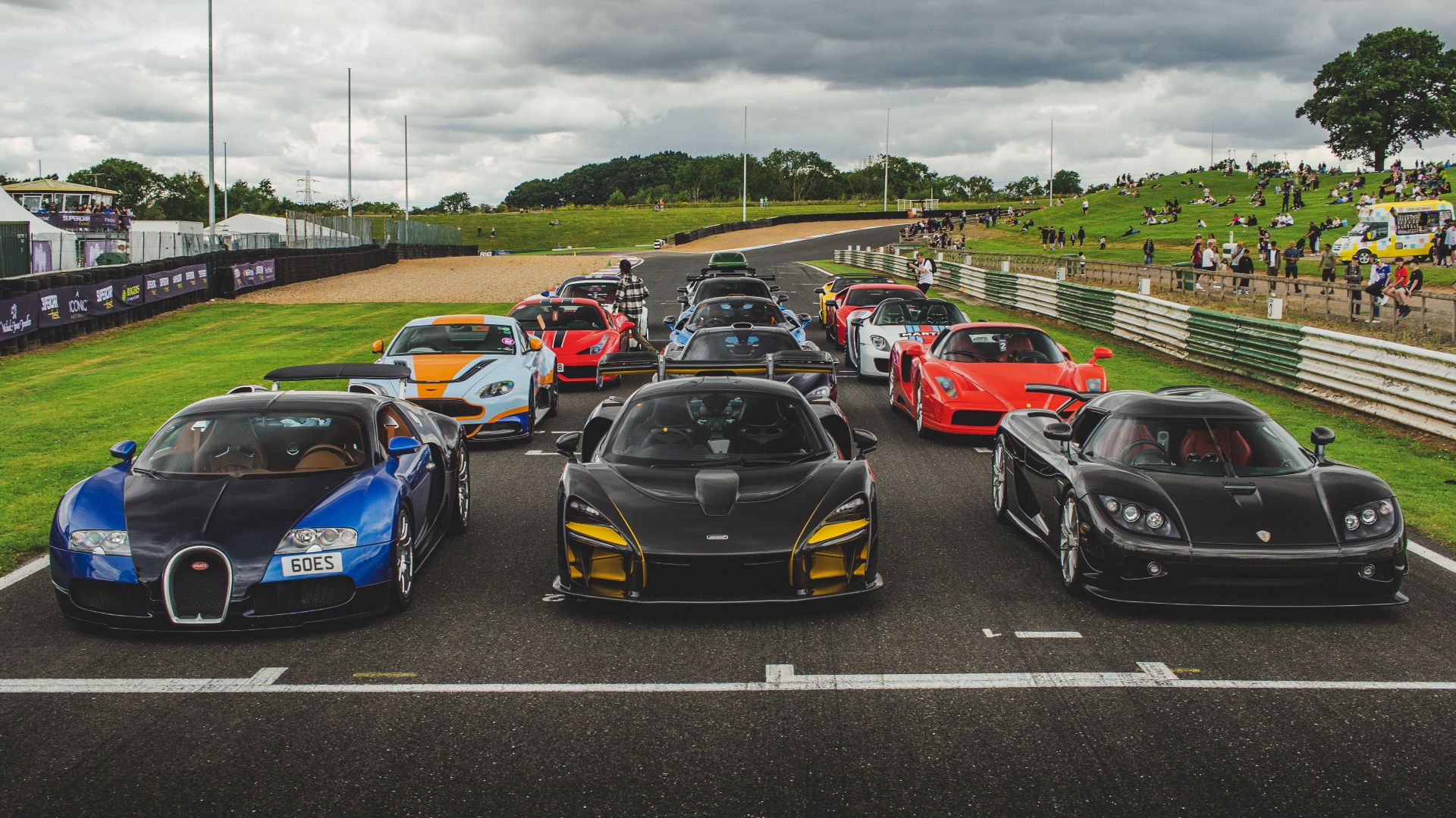 1. Le Cercle des propriétaires de supercars