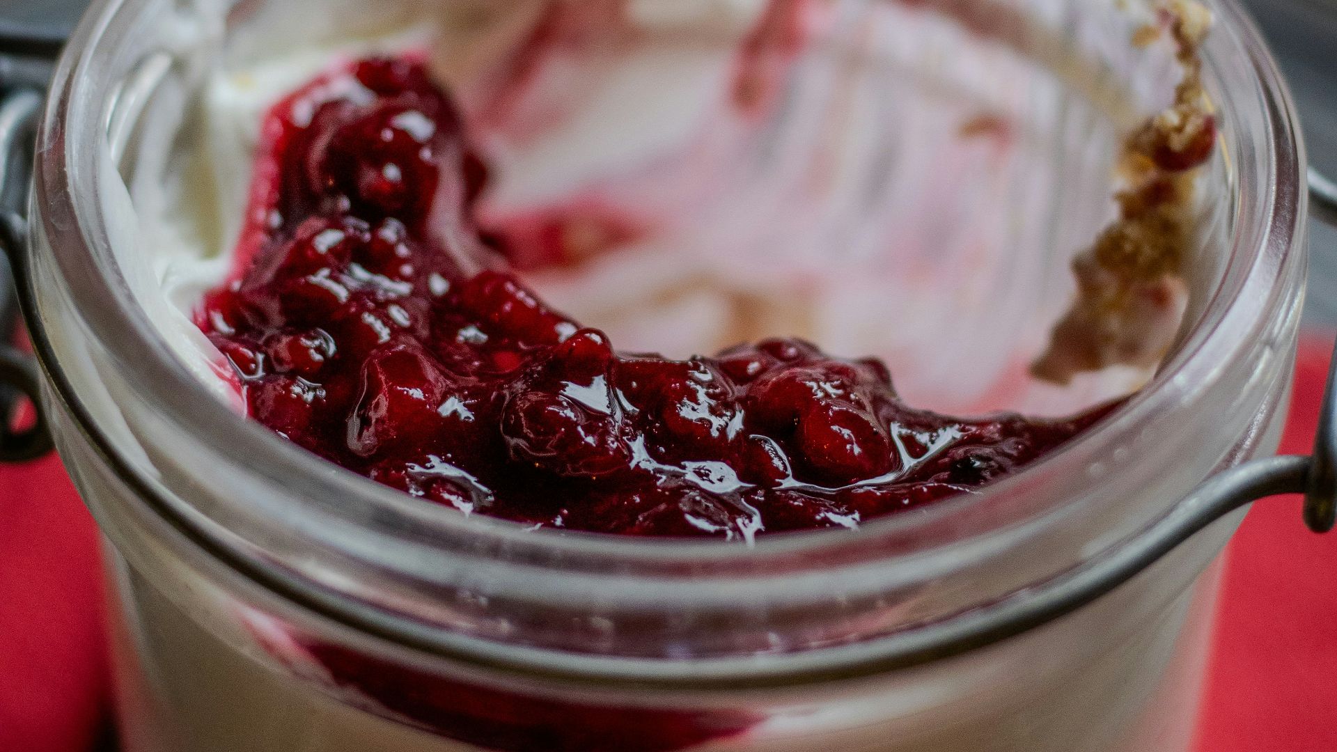 9. Trempette au cheesecake aux cerises