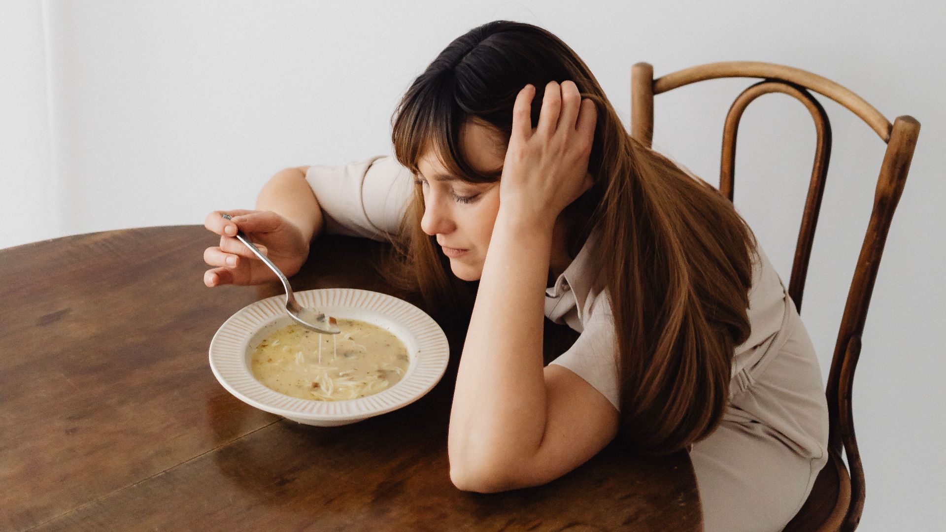 10. Vous évitez de manger en compagnie d'autres personnes