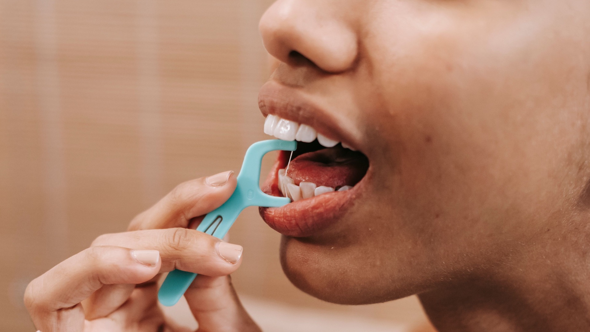 20 règles d’hygiène bucco-dentaire que vous ne respectez probablement pas