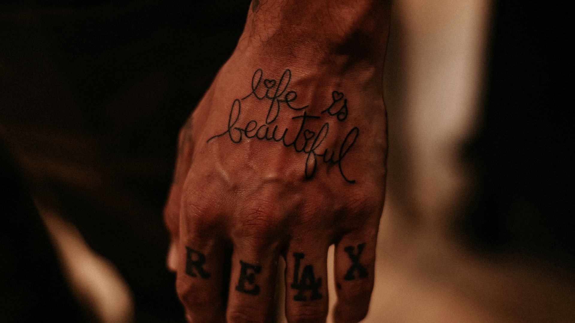 2. Tatouages sur la paume de la main