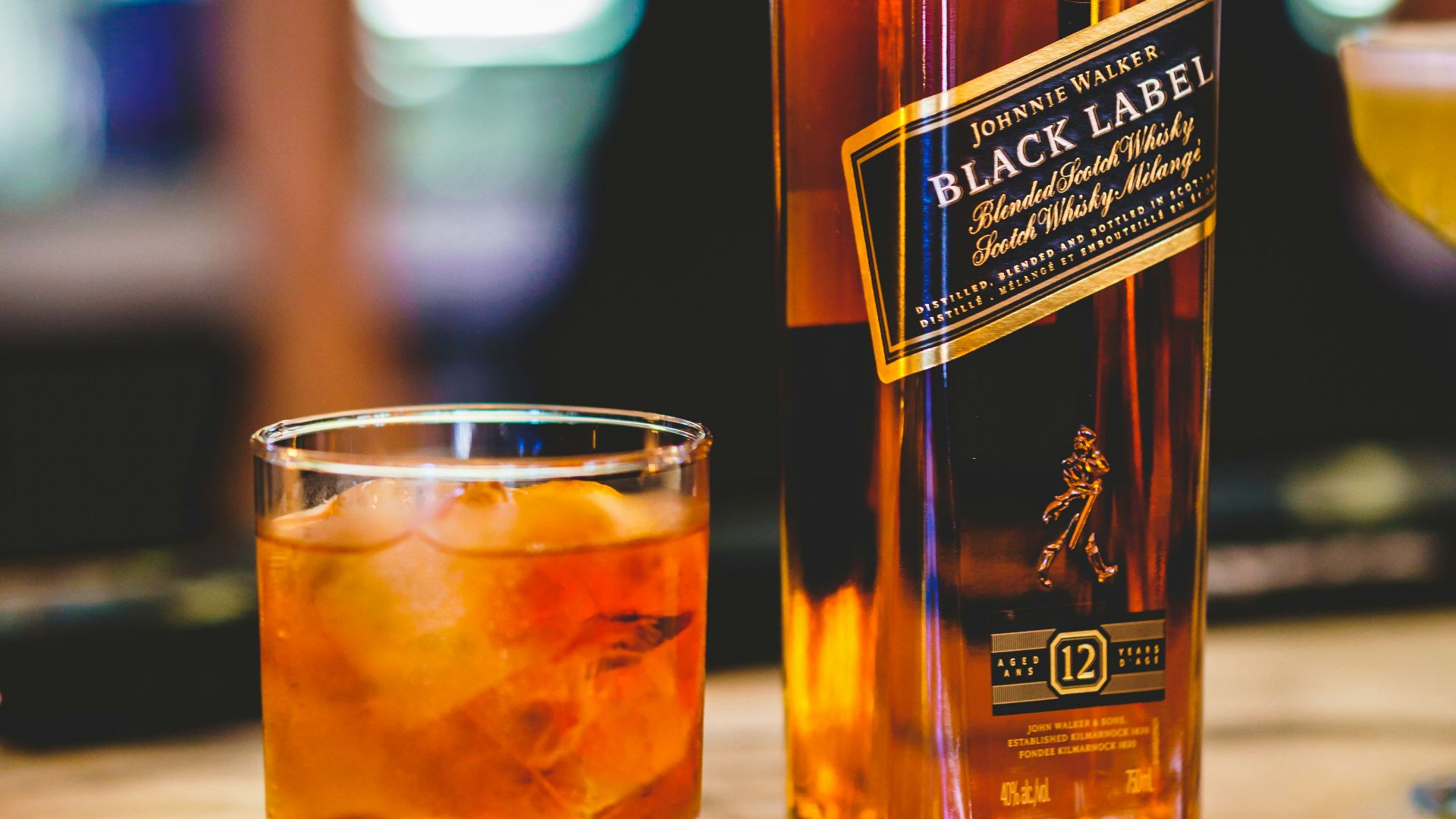 12. Vous consommez beaucoup d'alcool