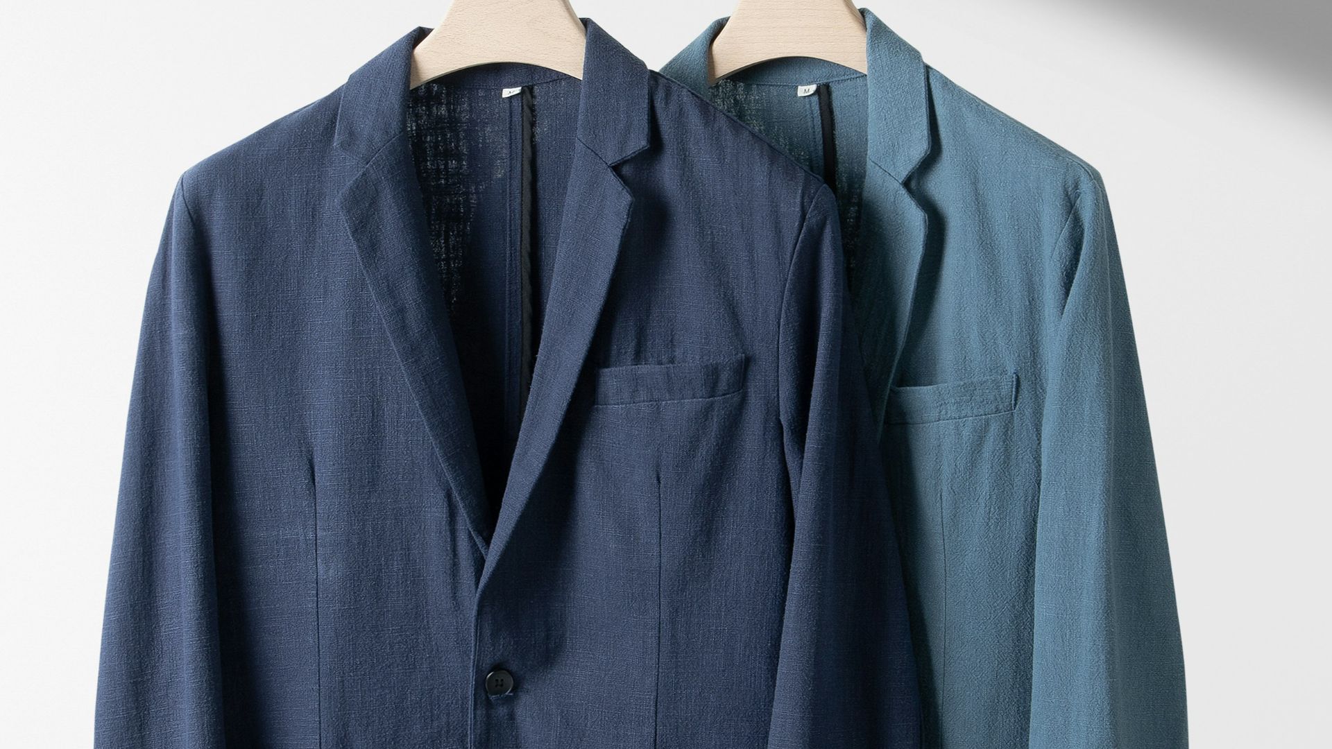 1. Des blazers oversize associés à des pantalons à jambes larges