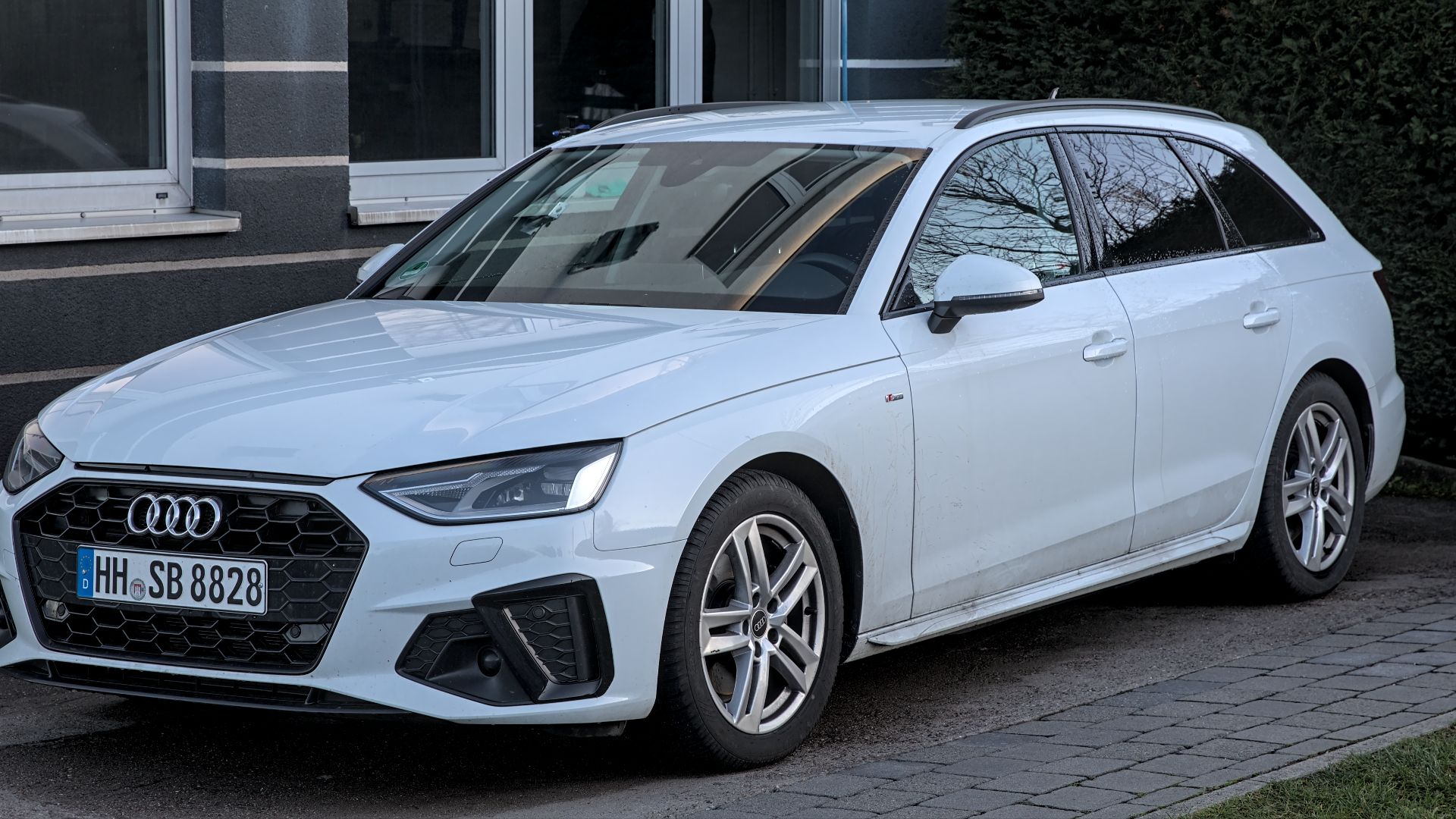 14. Audi A4