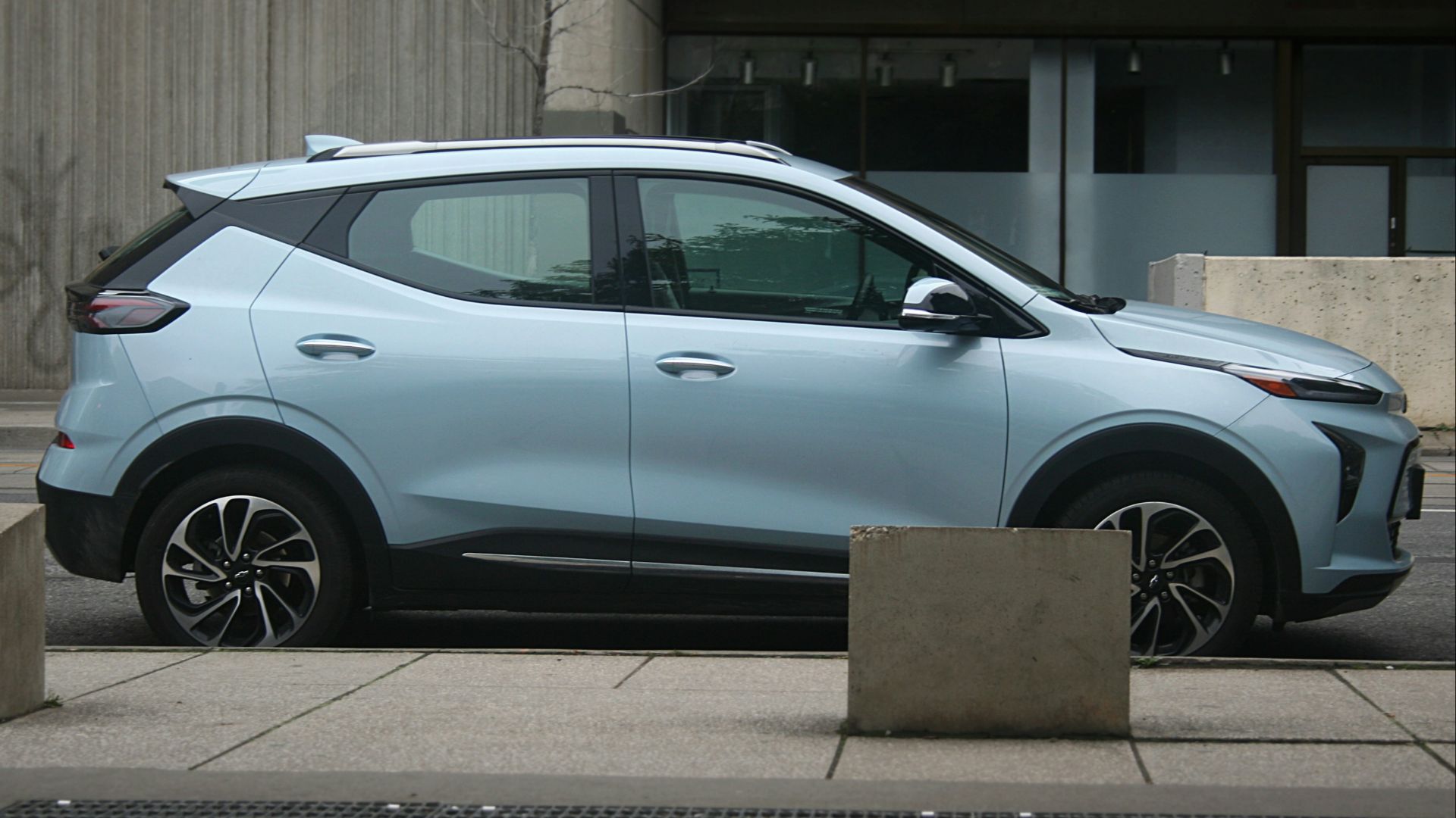 8. Chevrolet Bolt EV