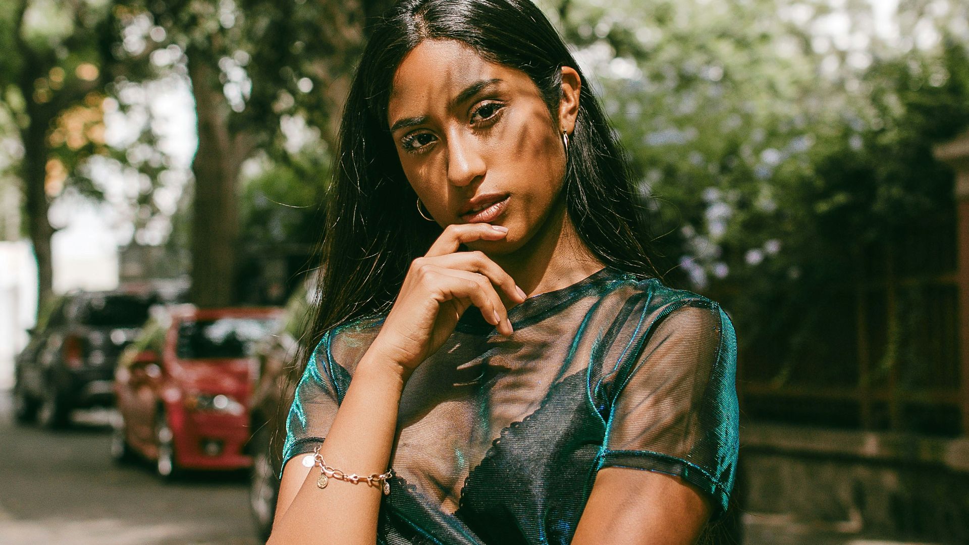 2. Tout ce qui est transparent ou décolleté
