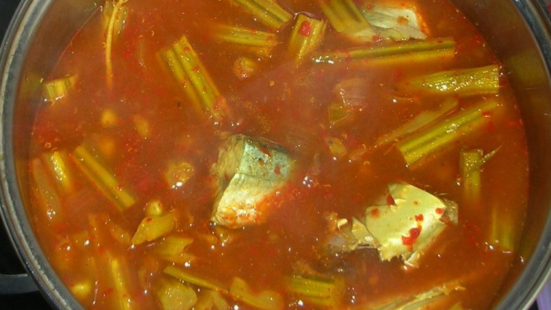 13. Gaeng Som : le curry aigre-piquant