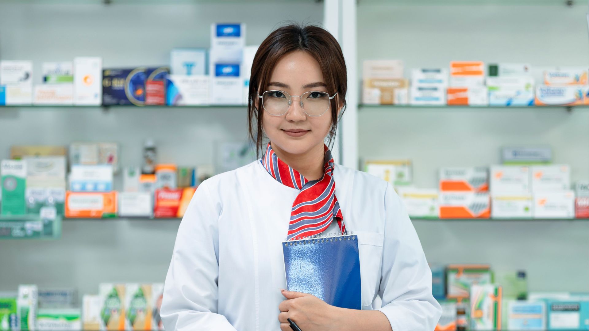 20 choses que les pharmaciens remarquent lorsque les gens viennent chercher leurs médicaments