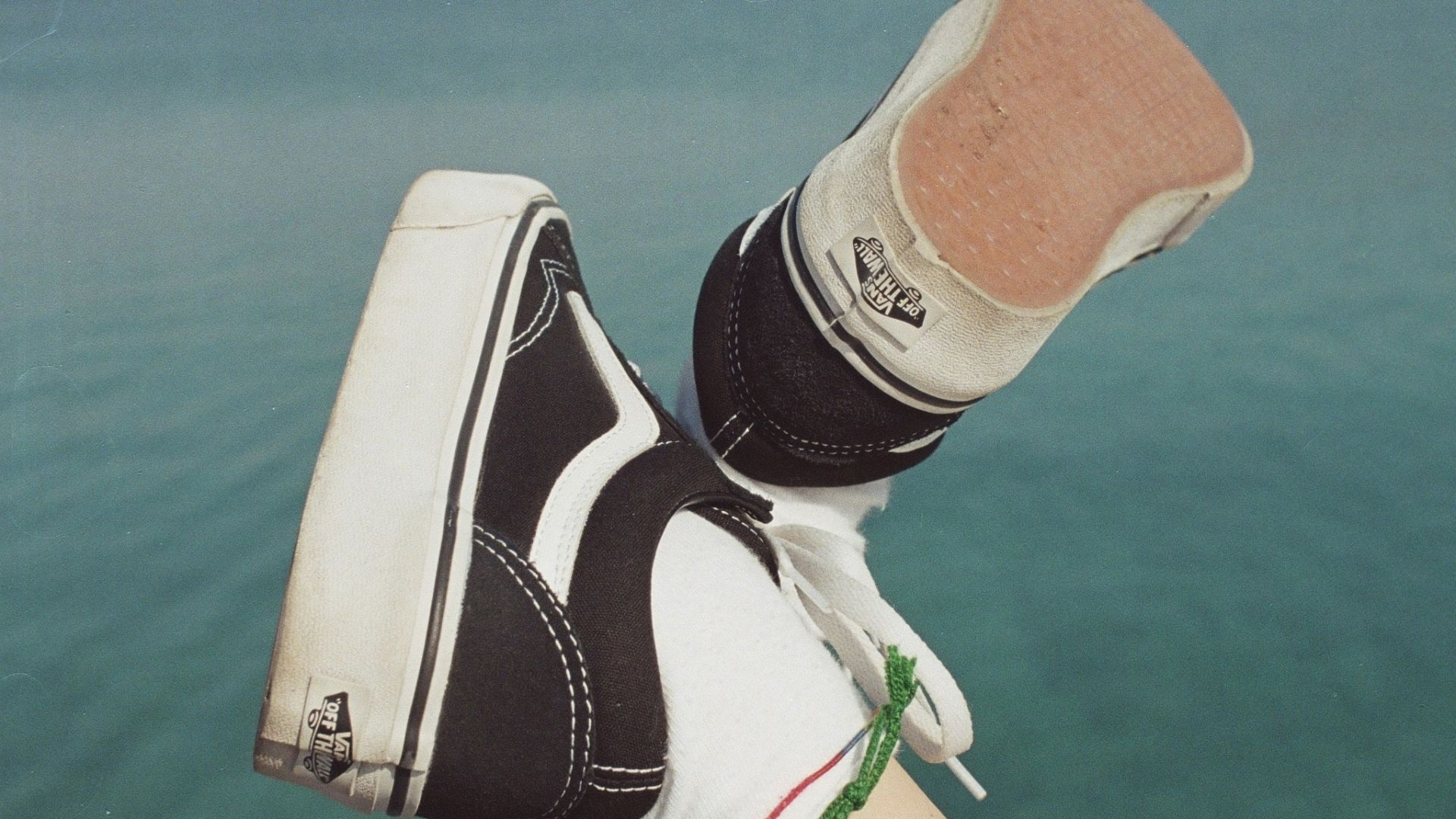 9. Chaussures à semelles compensées