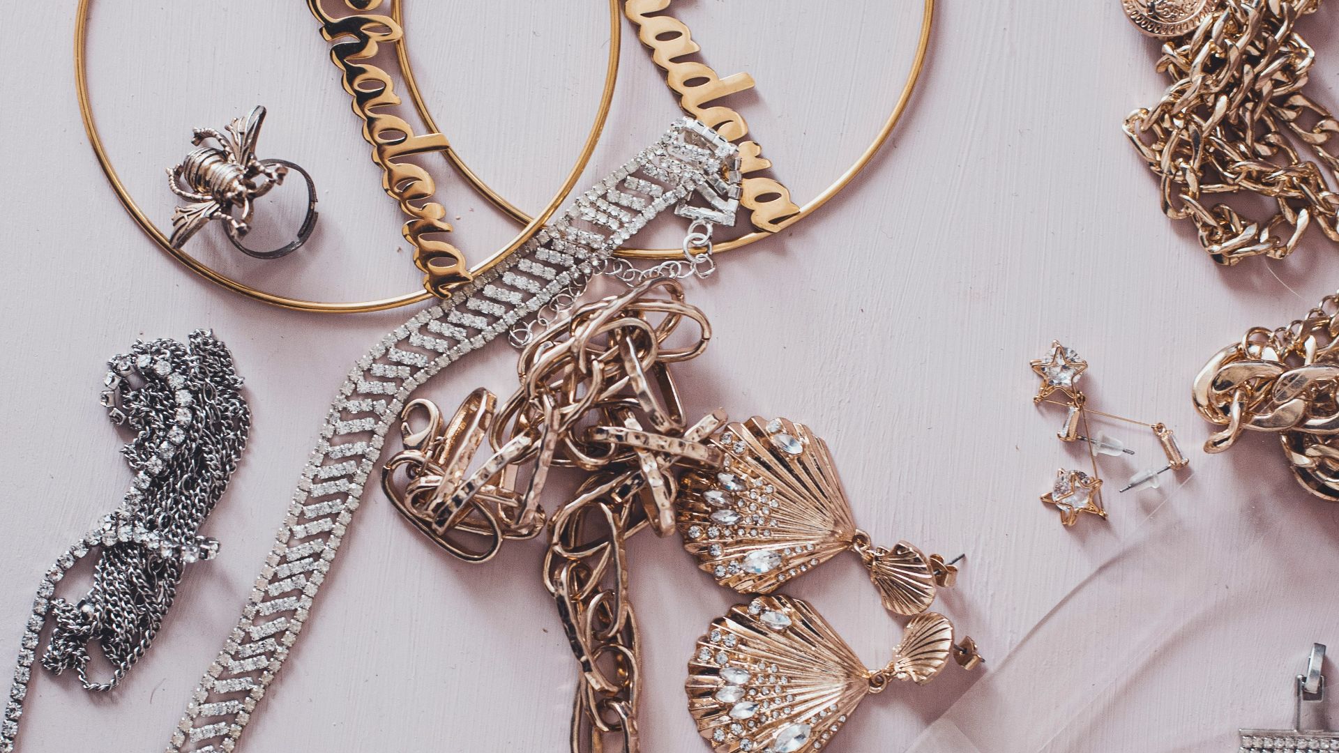 6. Les accessoires semblent-ils placés là sans raison ?