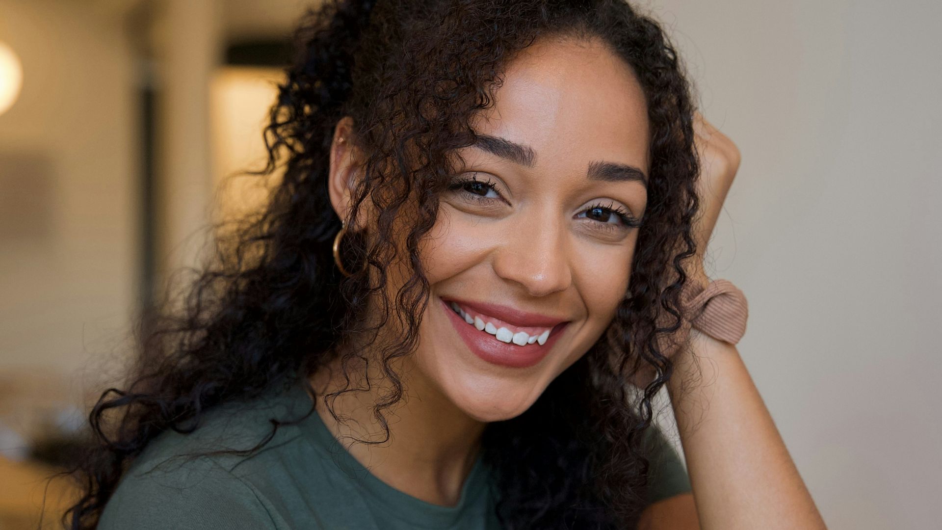 1. Sourire pendant une conversation
