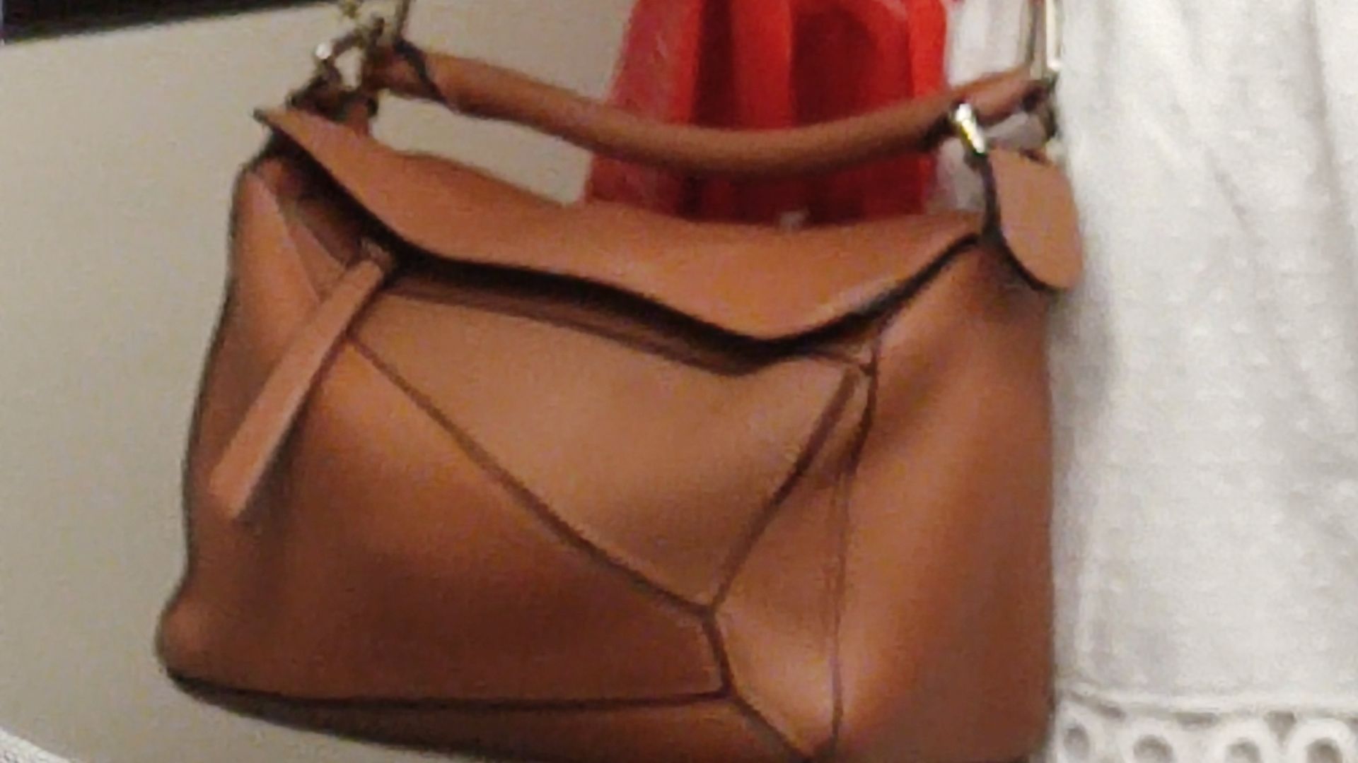 8. Loewe