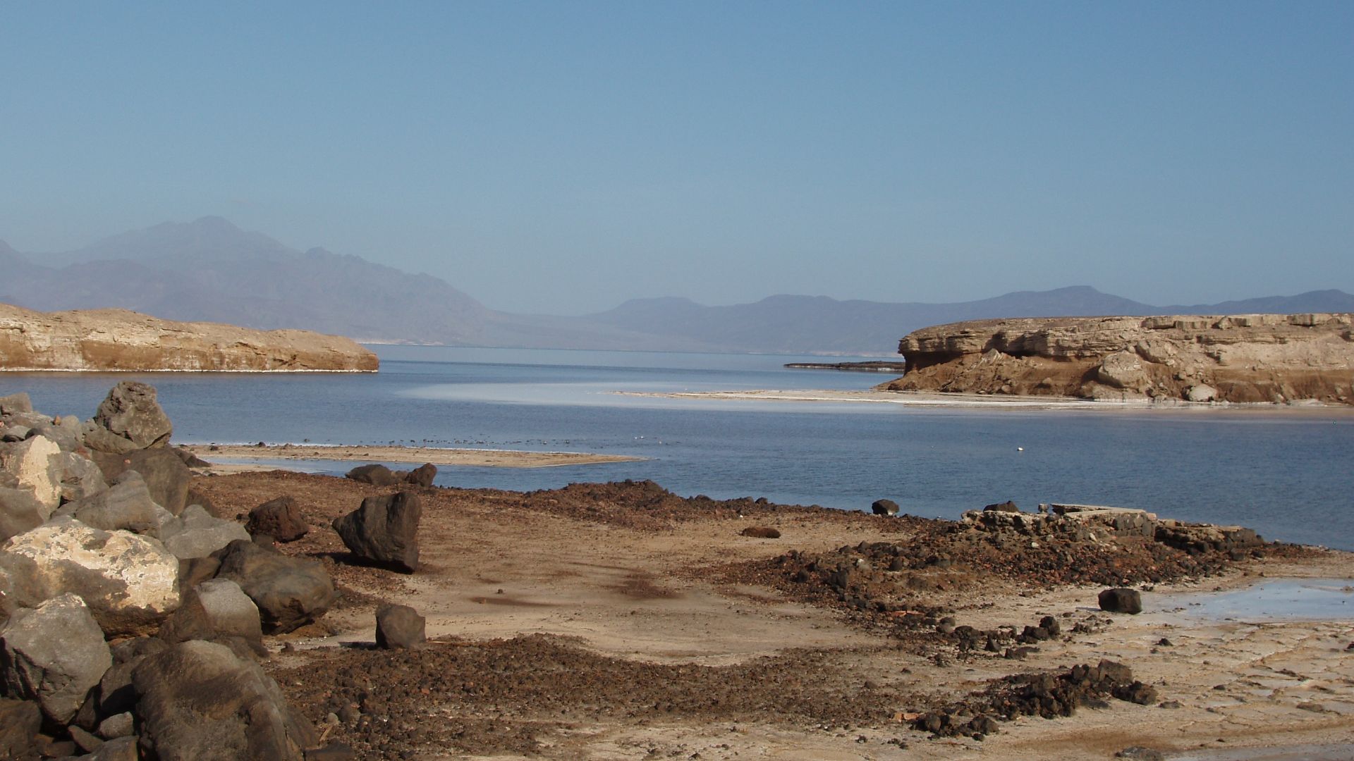 20. Route d'accès au lac Assal, Djibouti