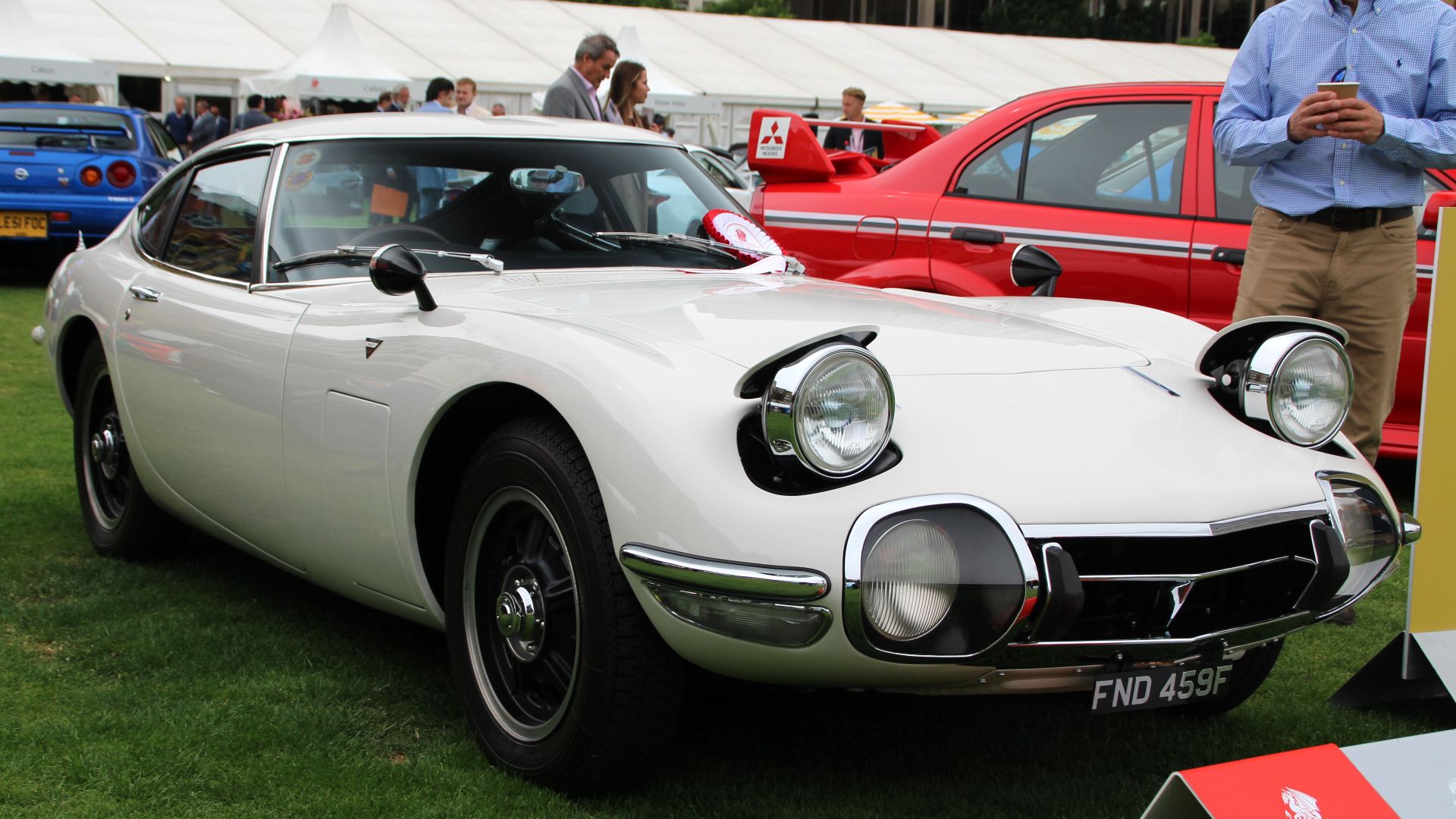 13. Toyota 2000GT
